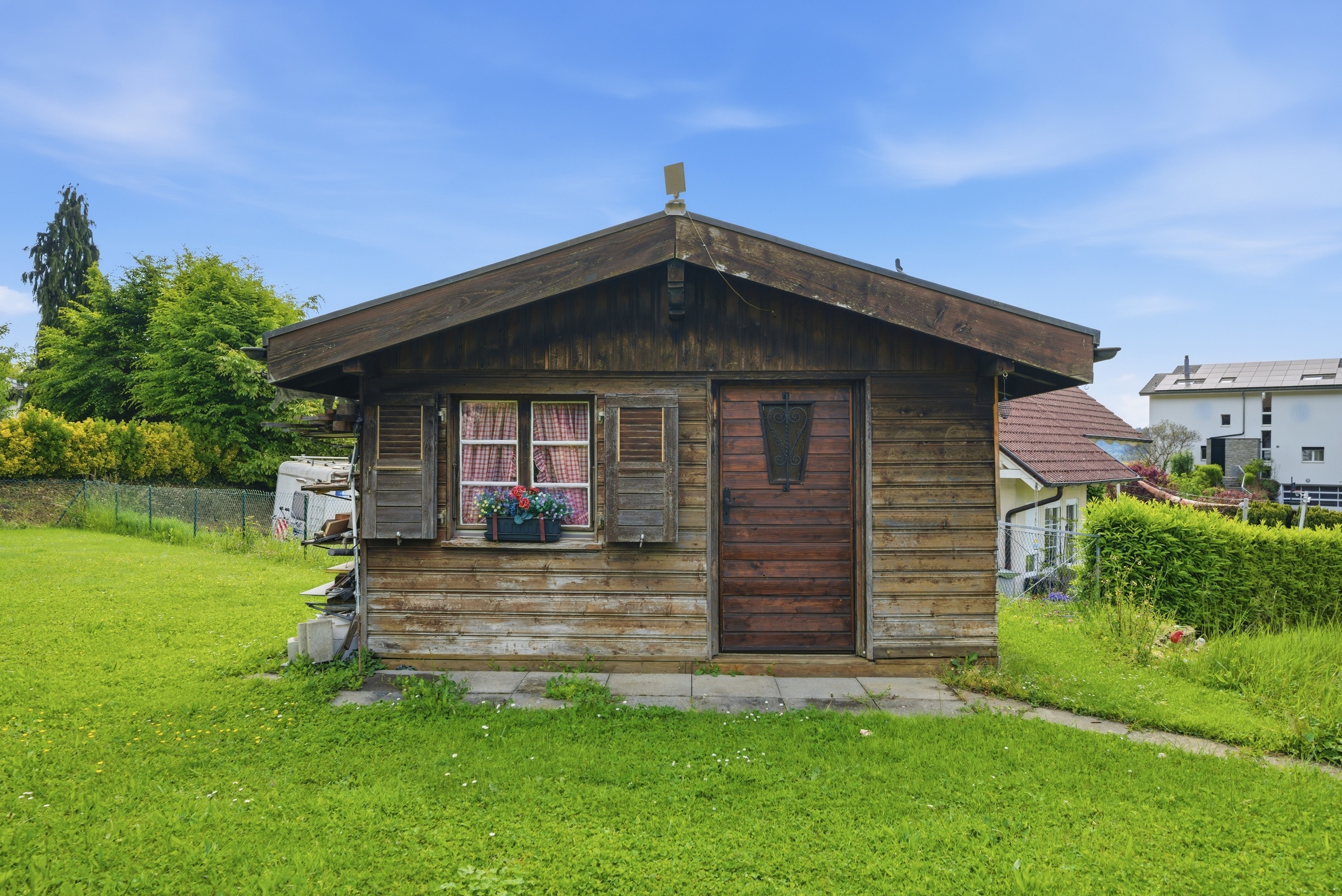 Exterior view 8