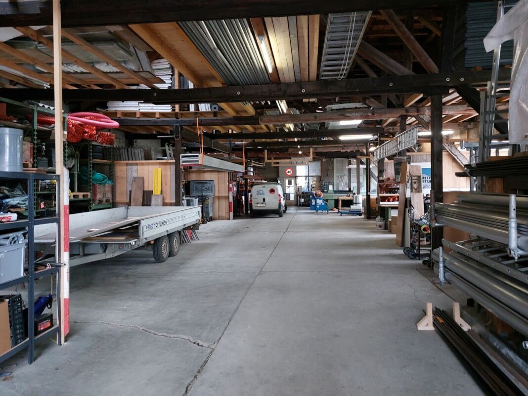 Photo 1