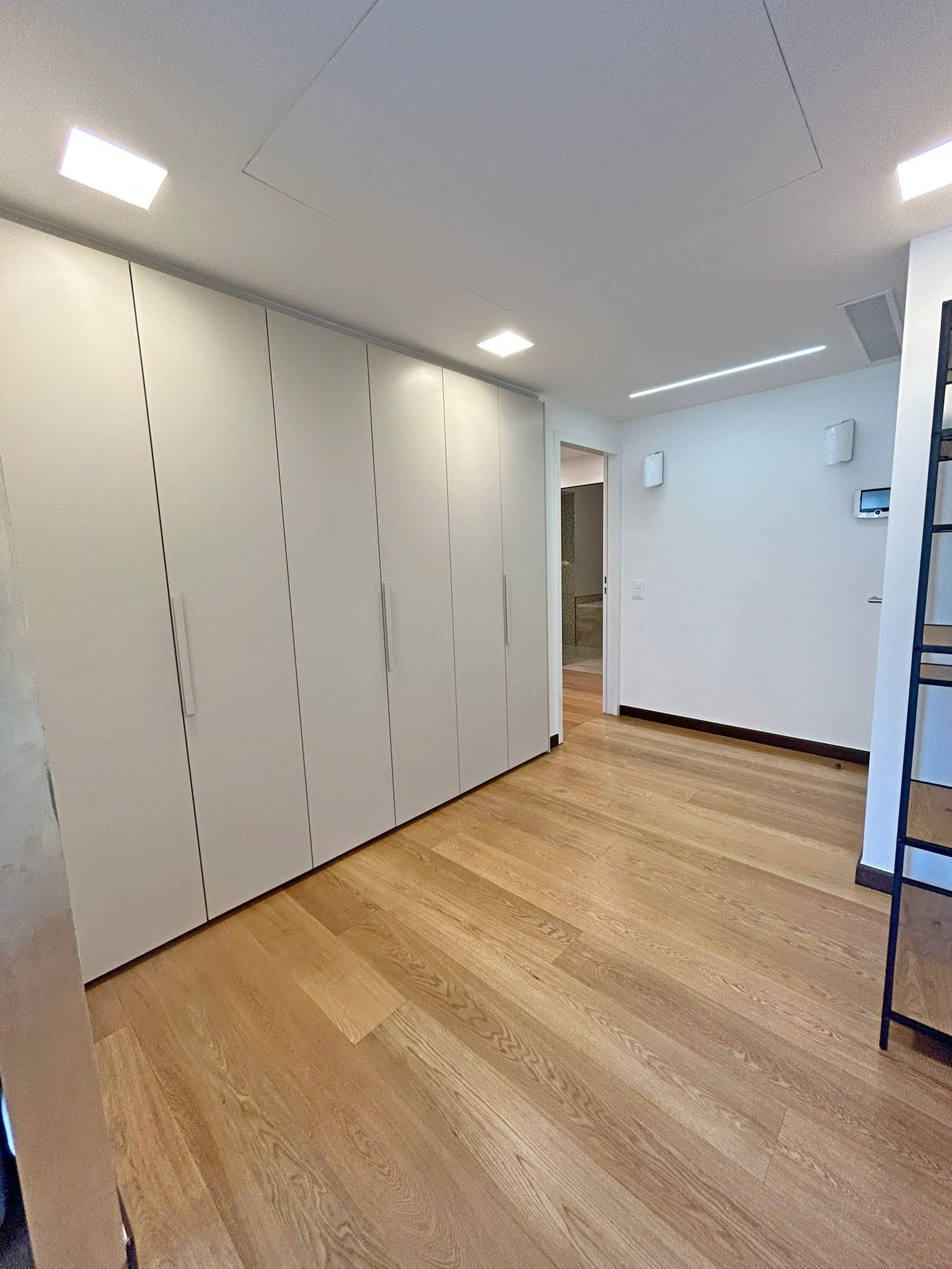 Eingangshalle mit Schränken Eingangshalle mit Schränken