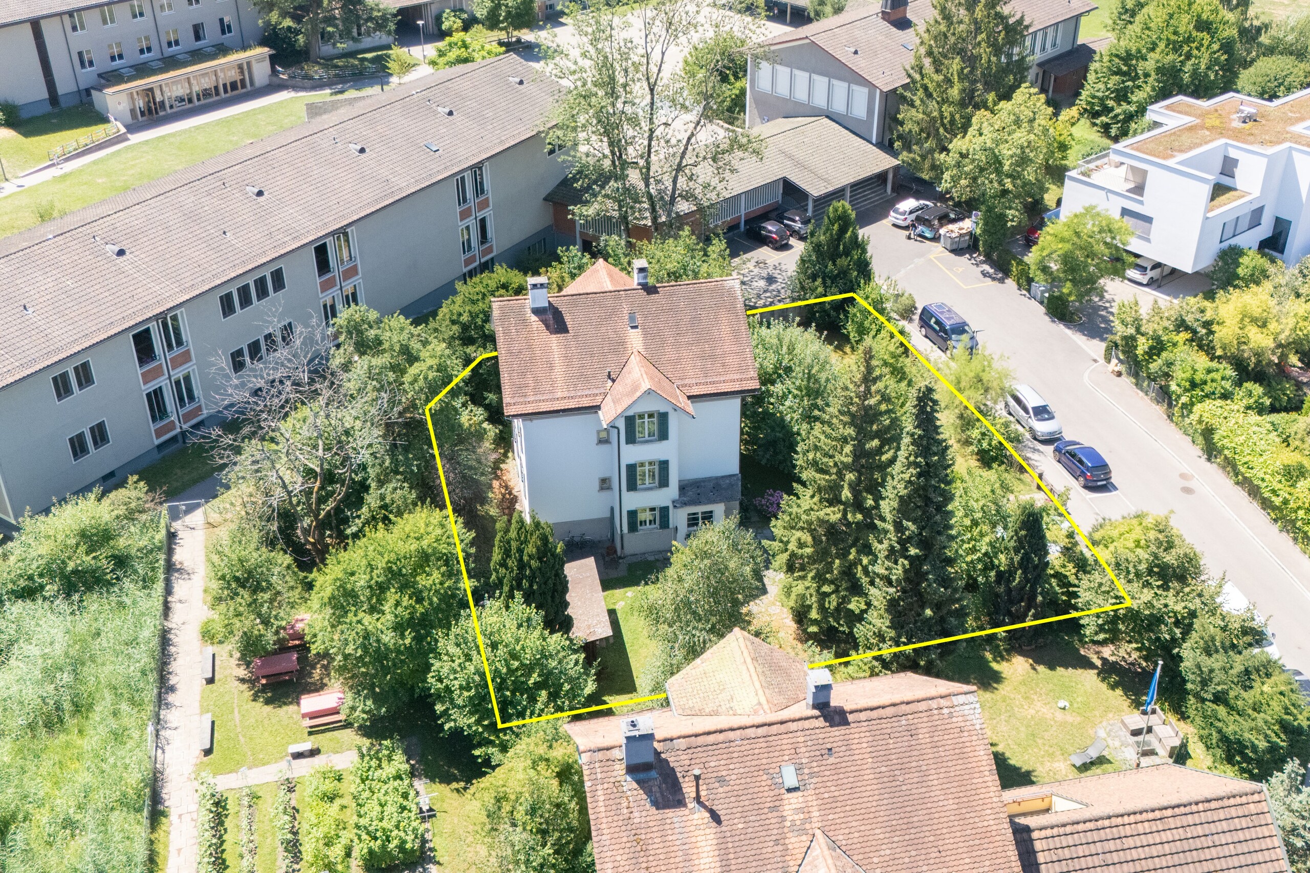 Exterior view 5