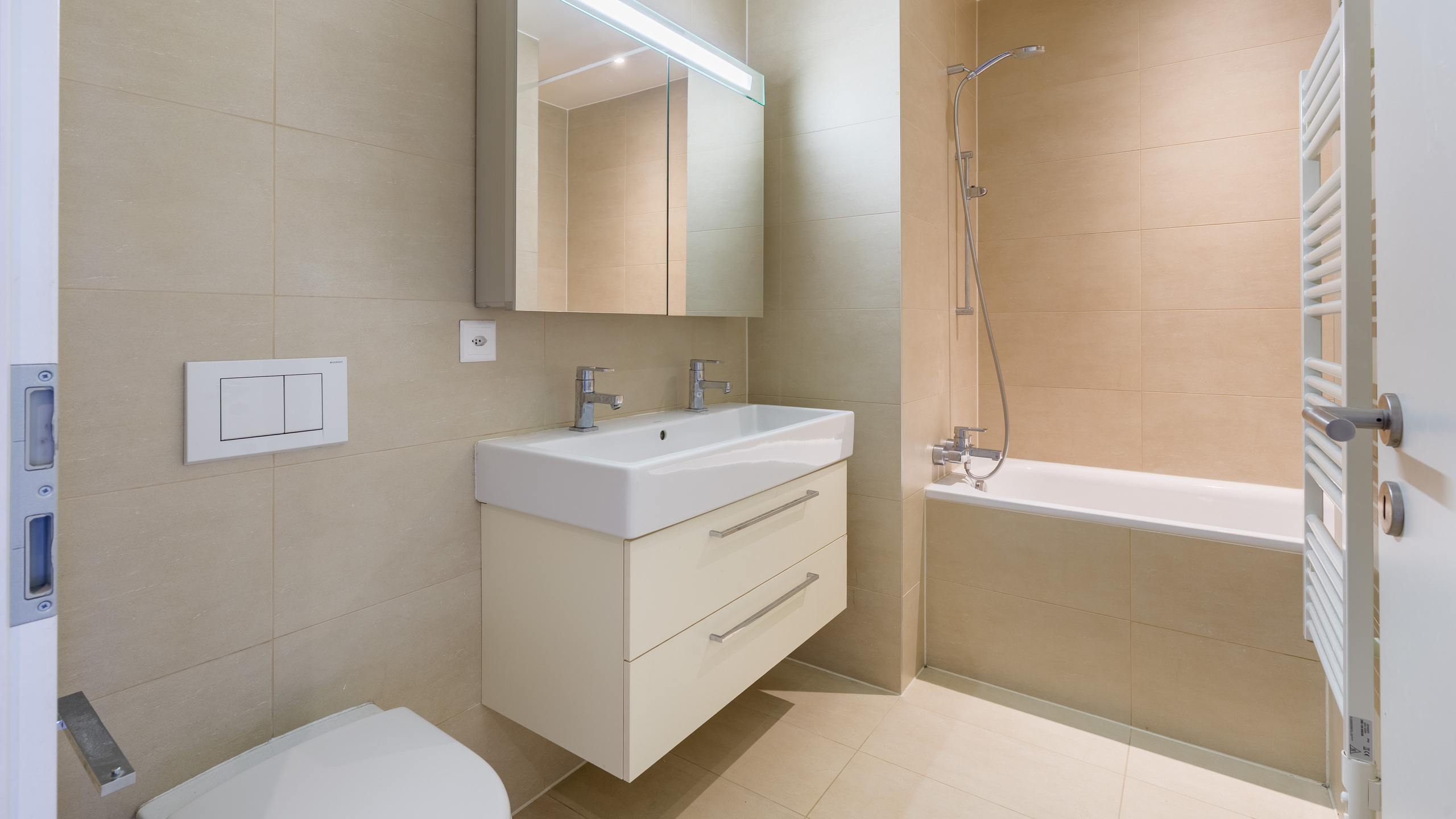 Interior view 5