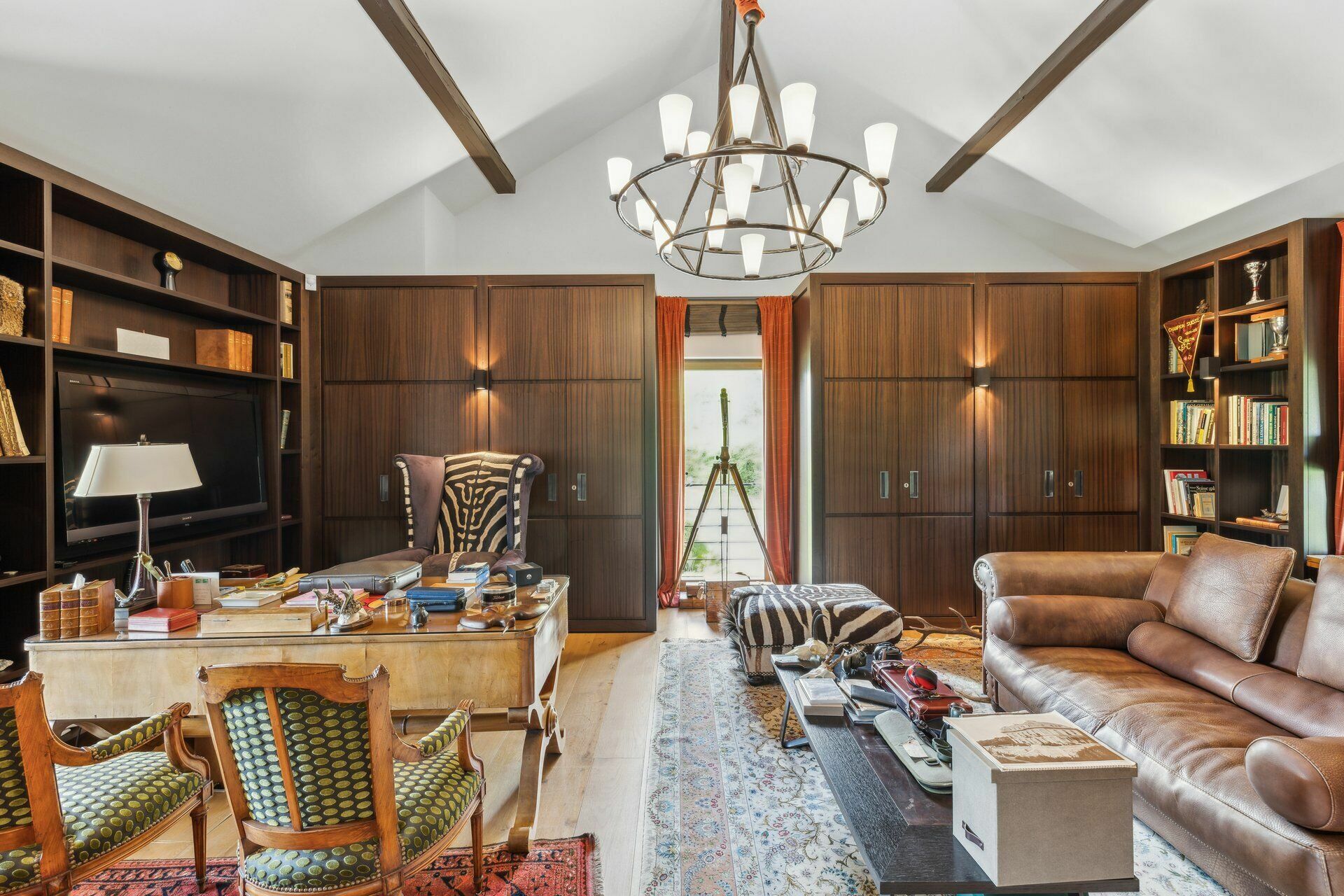 Interior view 2