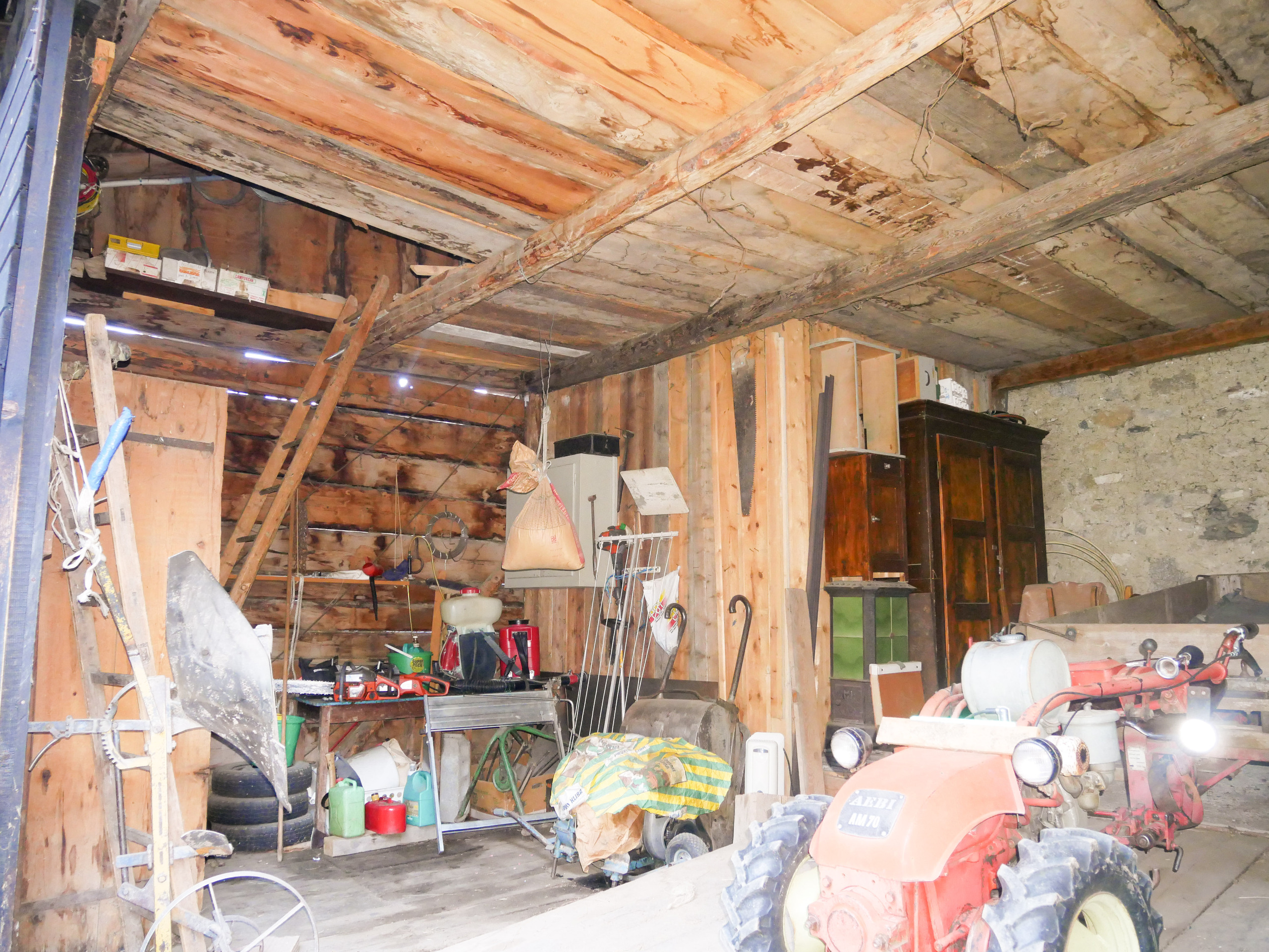 Interior view 16