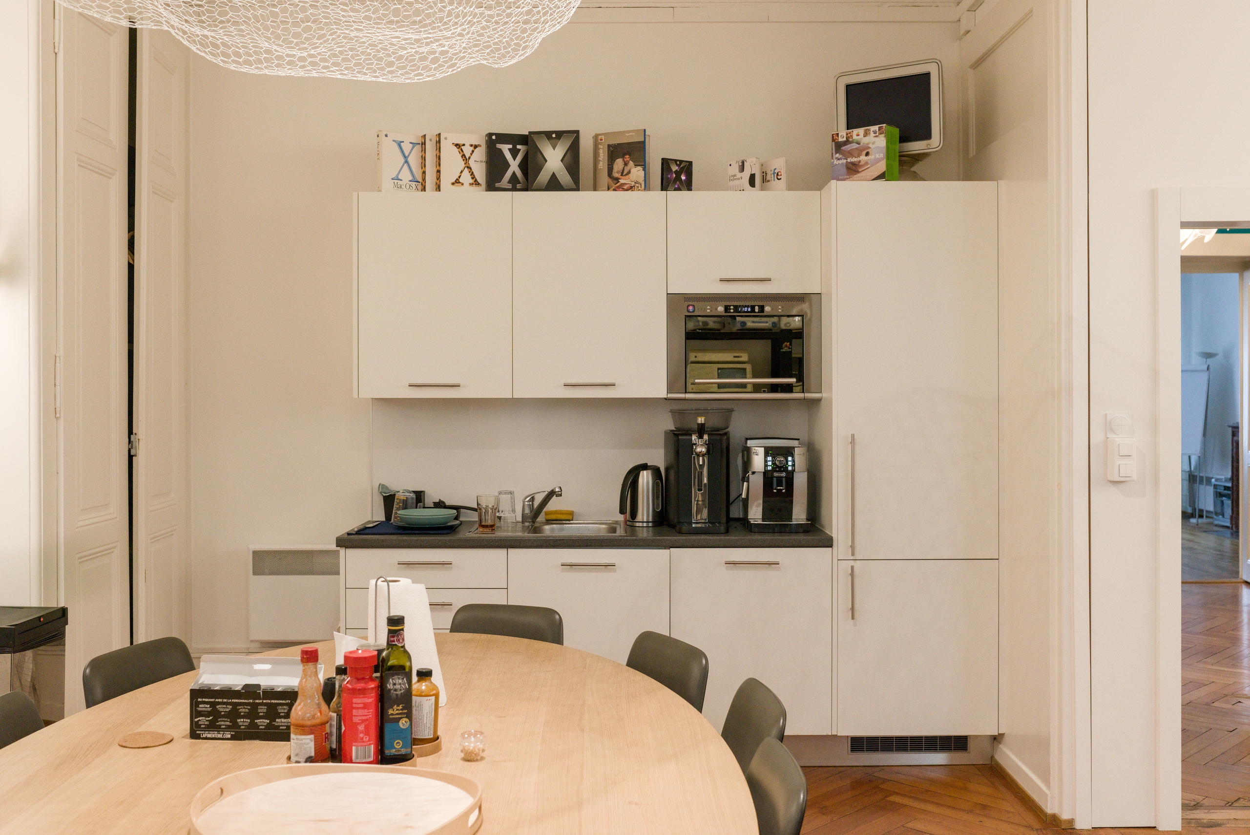Interior view 6