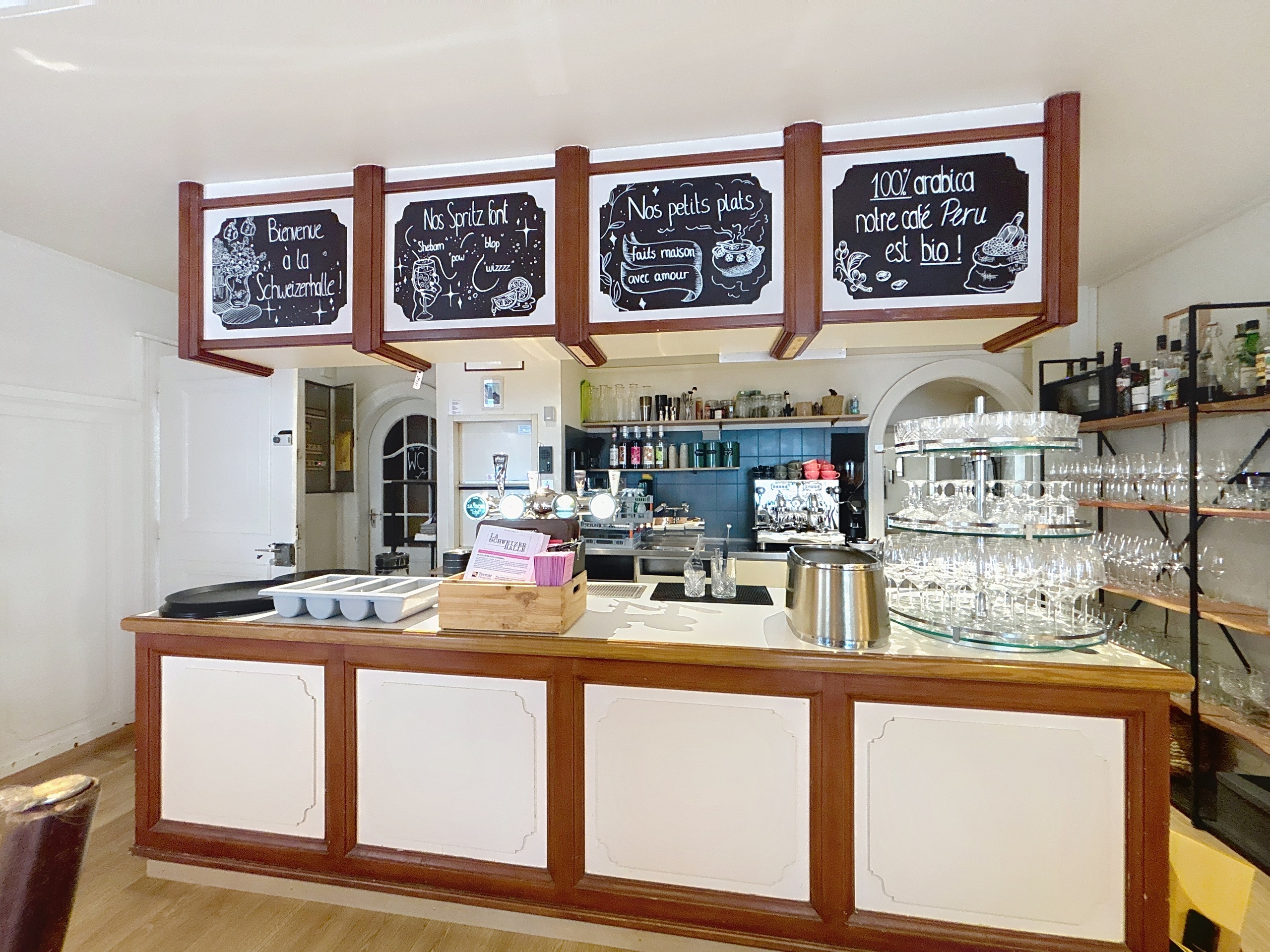 RESTAURANT RESTAURANT