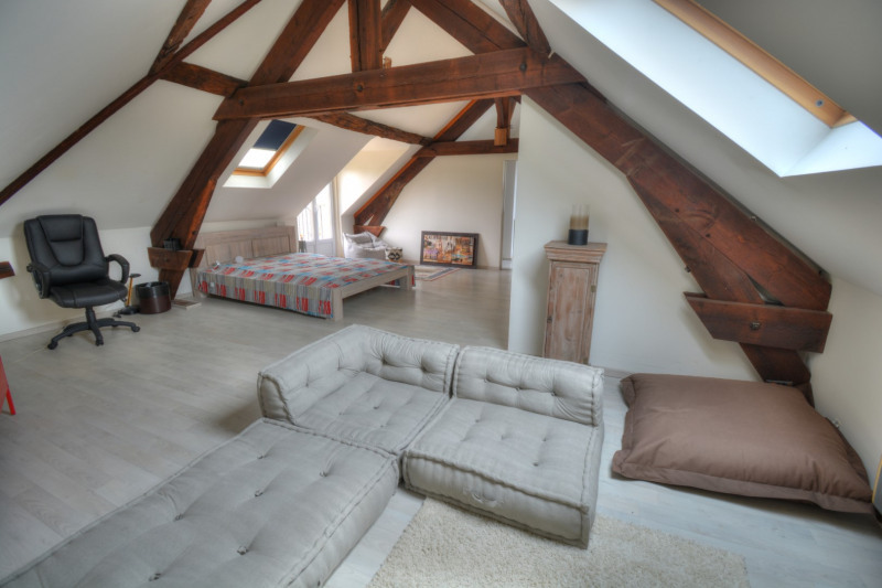 Combles vue large Combles vue large