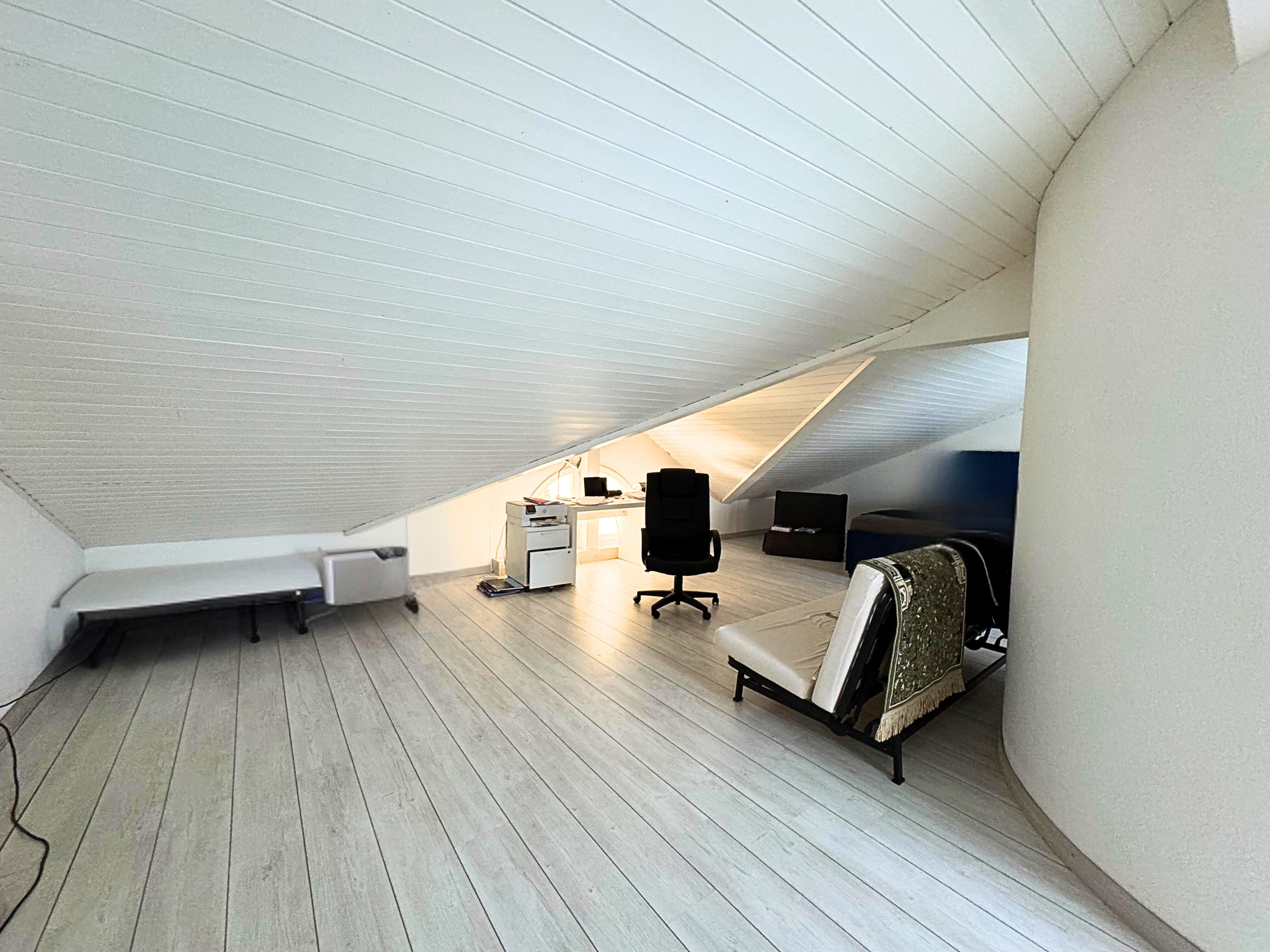 Interior view 7