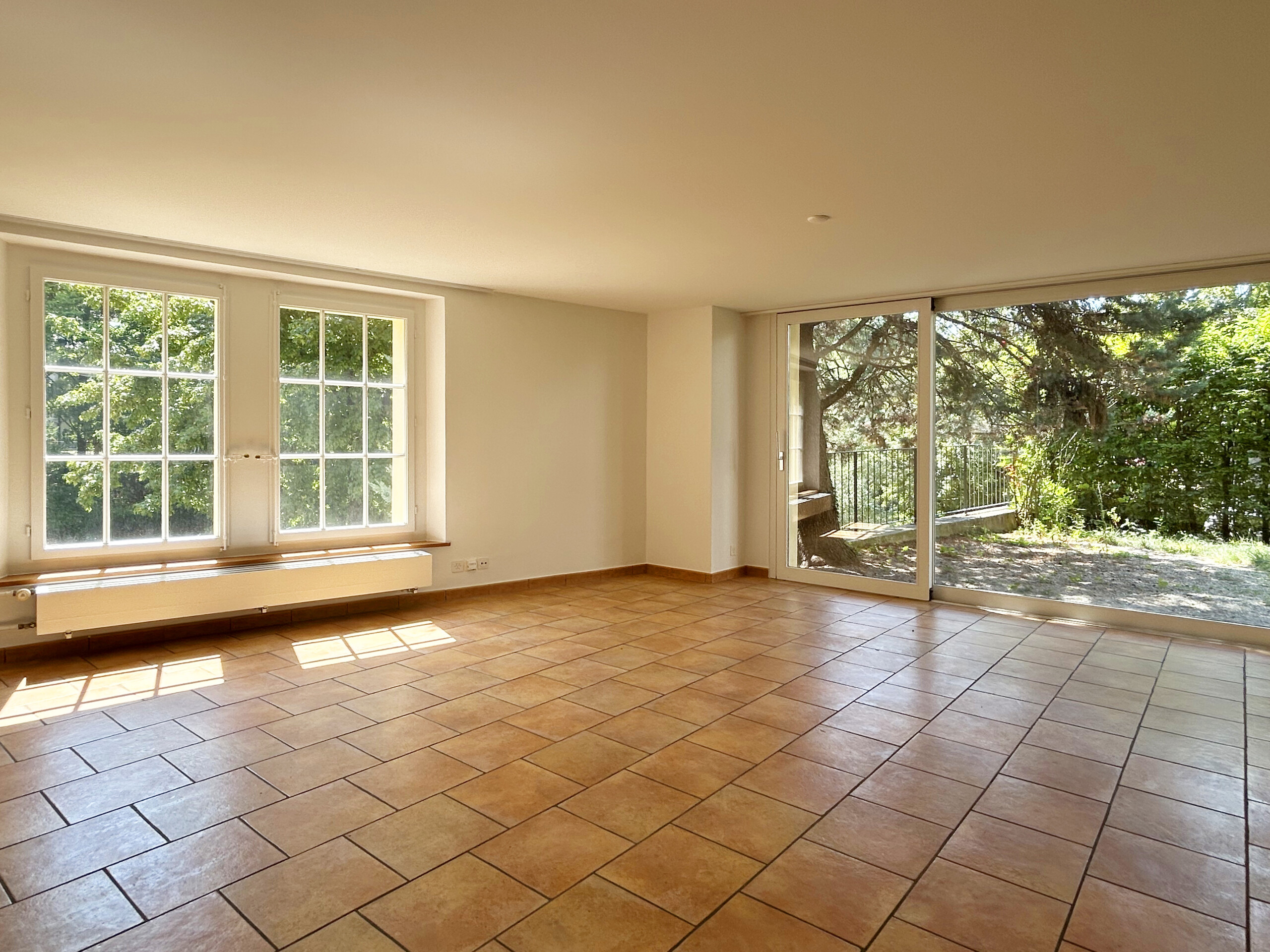 Interior view 6