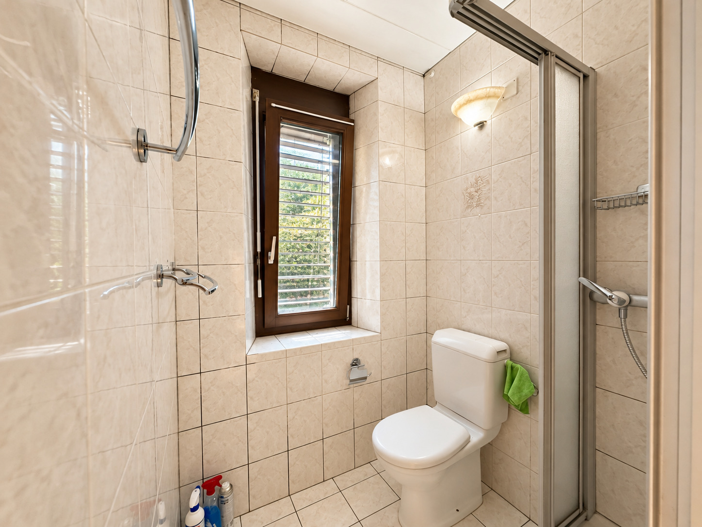 Interior view 7