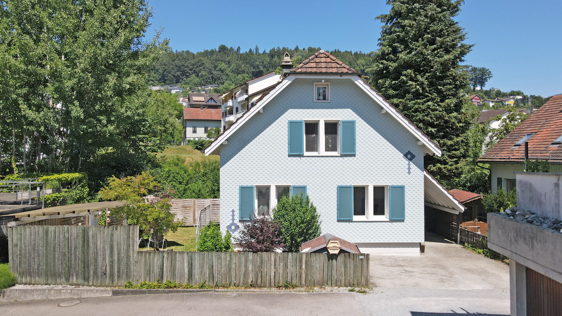 Photo 10