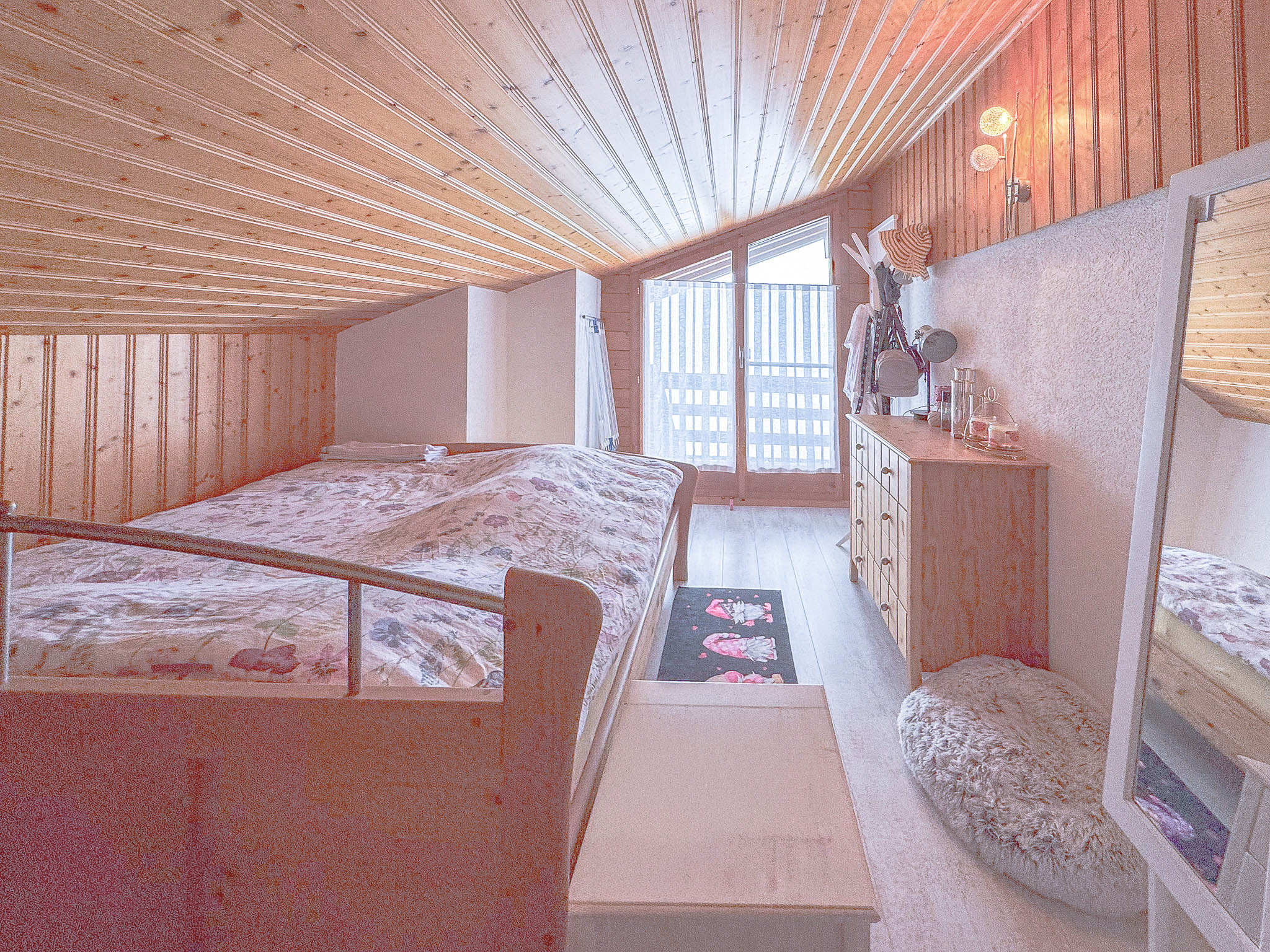 Chambre Sud no 1 au 2ème niveau - accès au balcon no 2