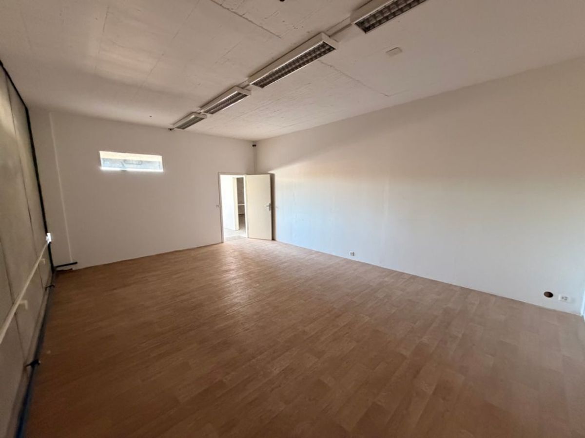 Photo 6