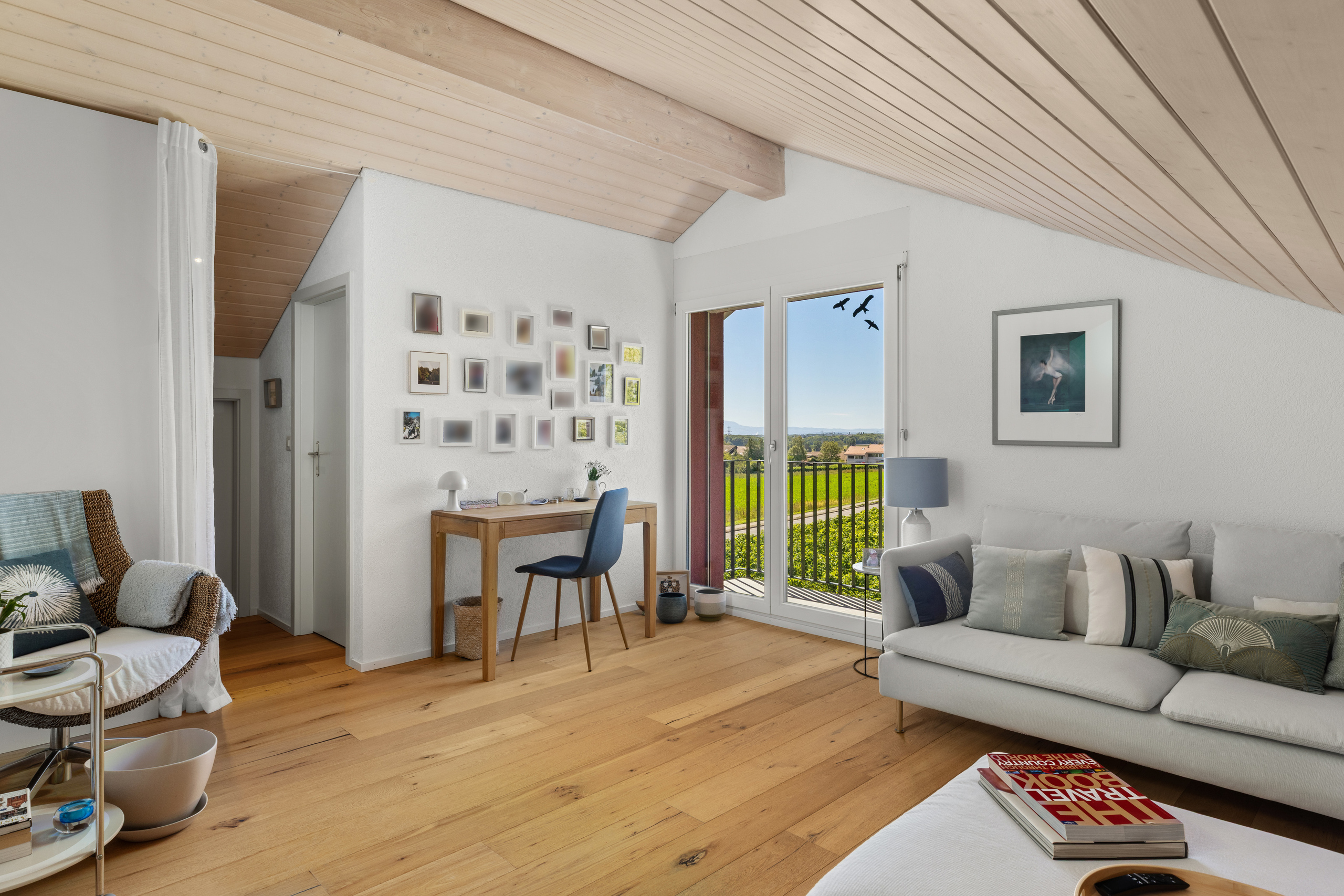 Chambre 3 avec balcon et WC séparé, possibilité de rajouter une douche Chambre 3 avec balcon et WC séparé, possibilité de rajouter une douche