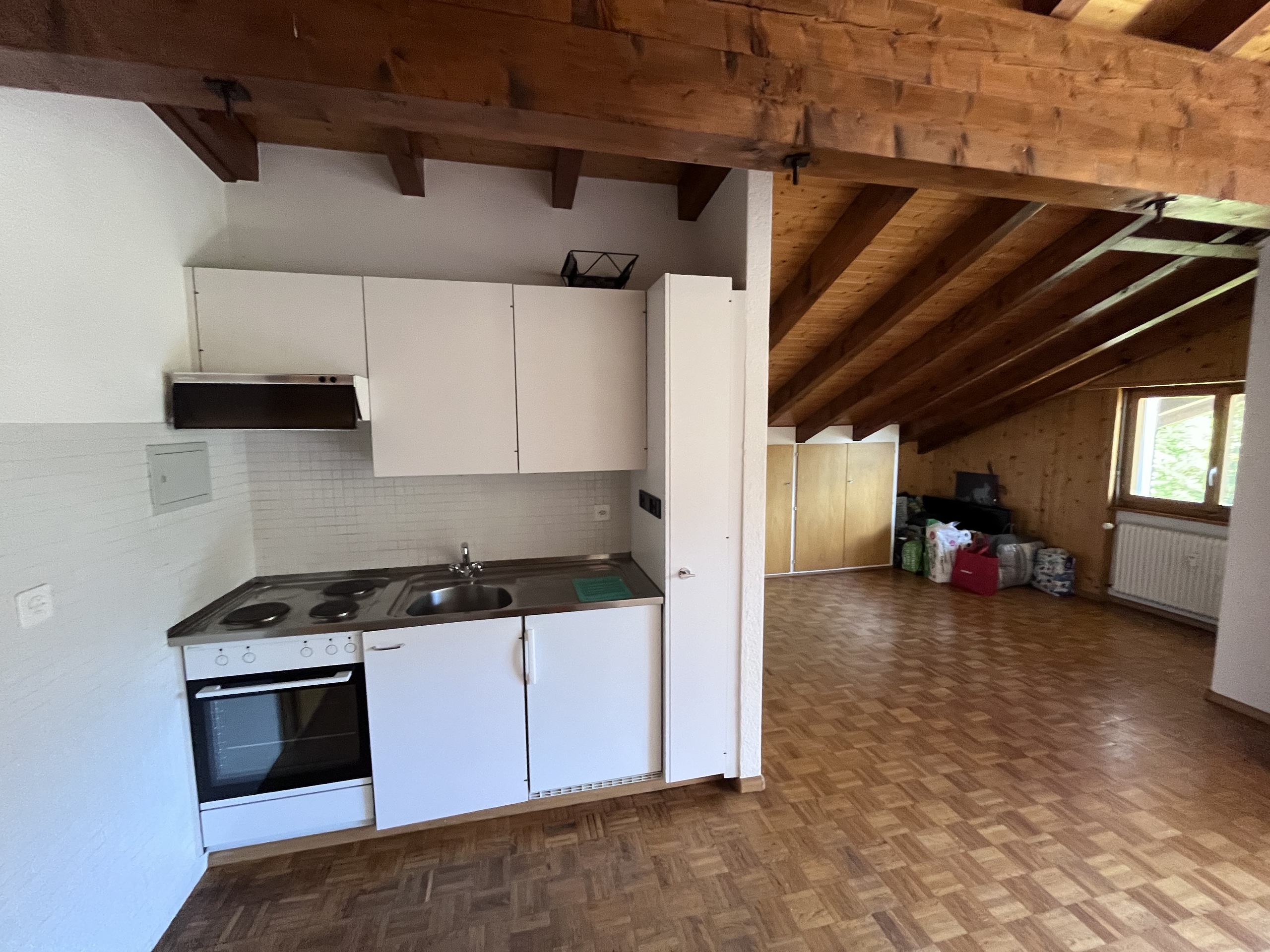 Petit-Vallon B, studio, combles