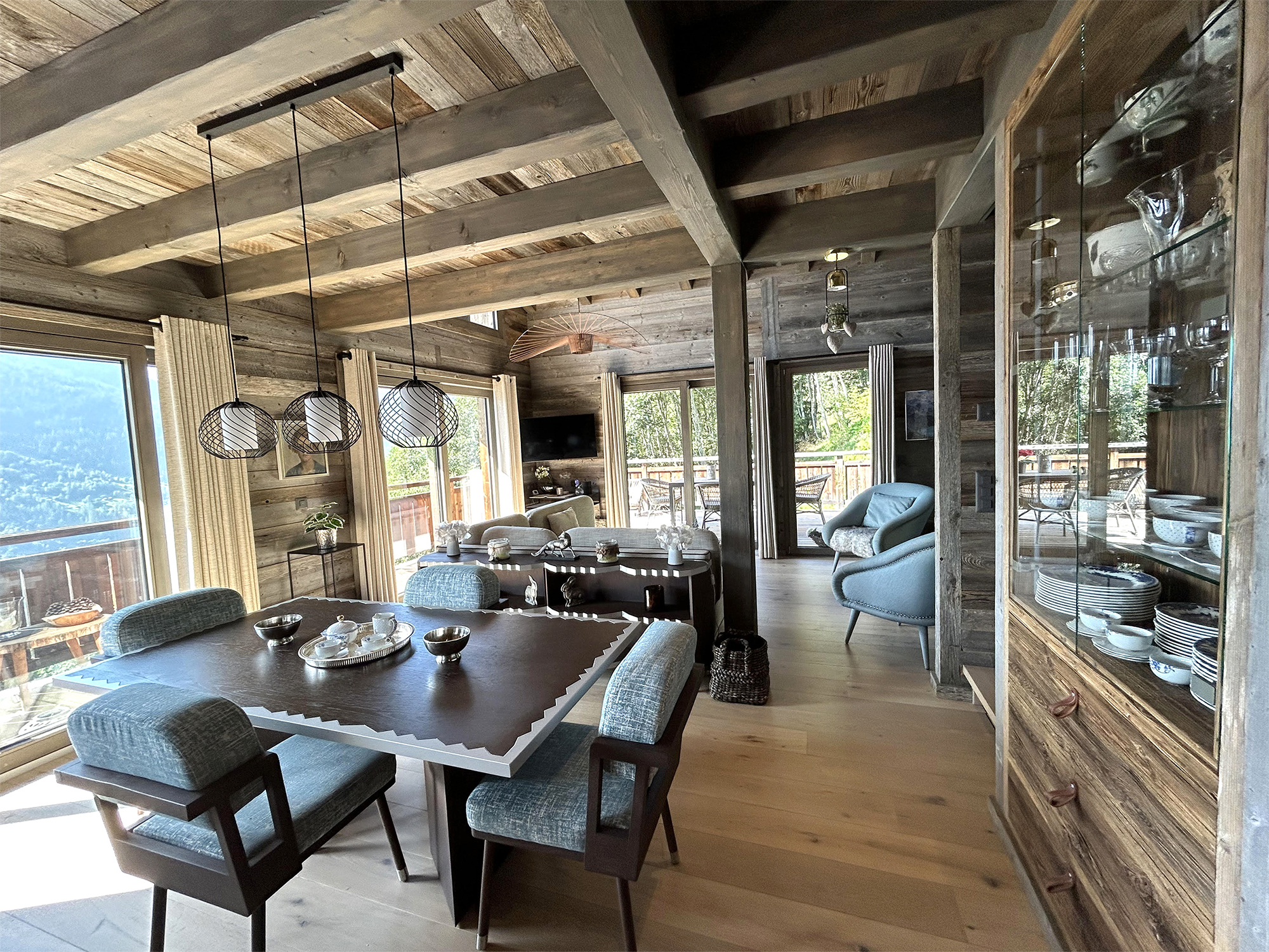 Interior view 4