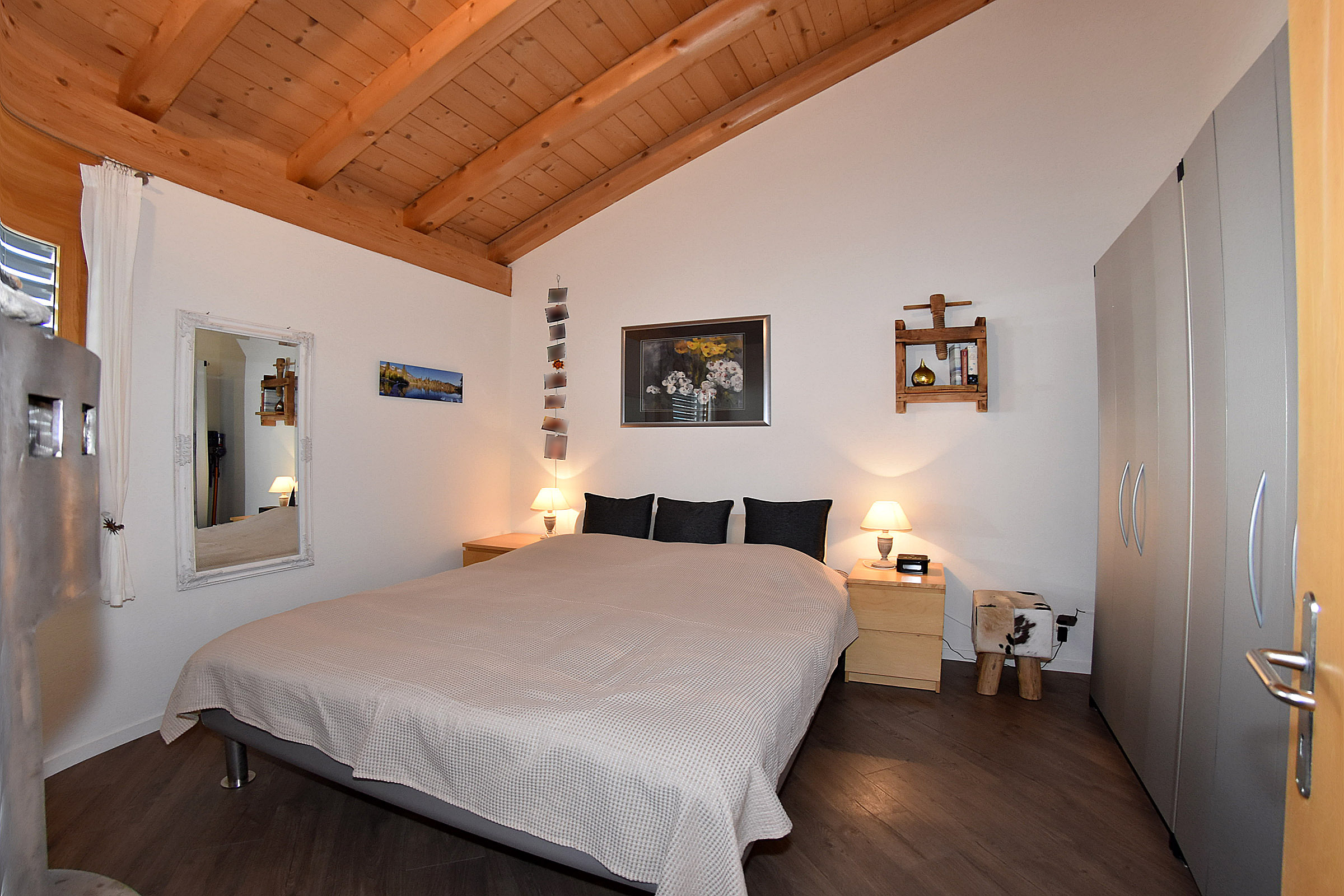 Das grosszügige Schlafzimmer ...... Das grosszügige Schlafzimmer ......