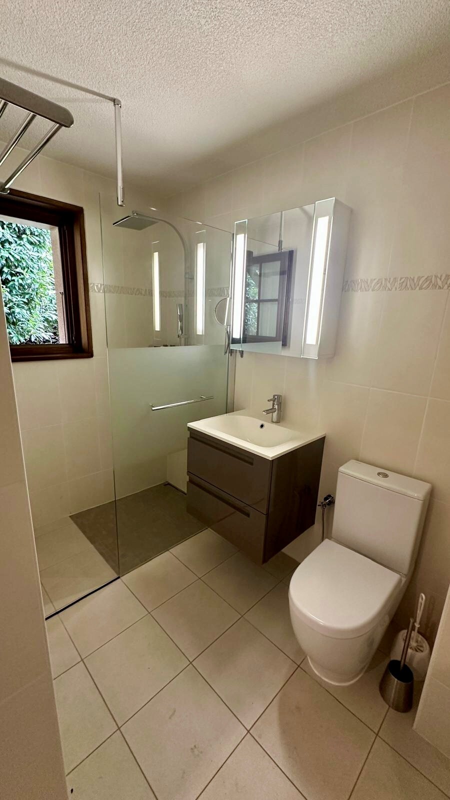 Salle de bain rénovée au rez-de-chaussée