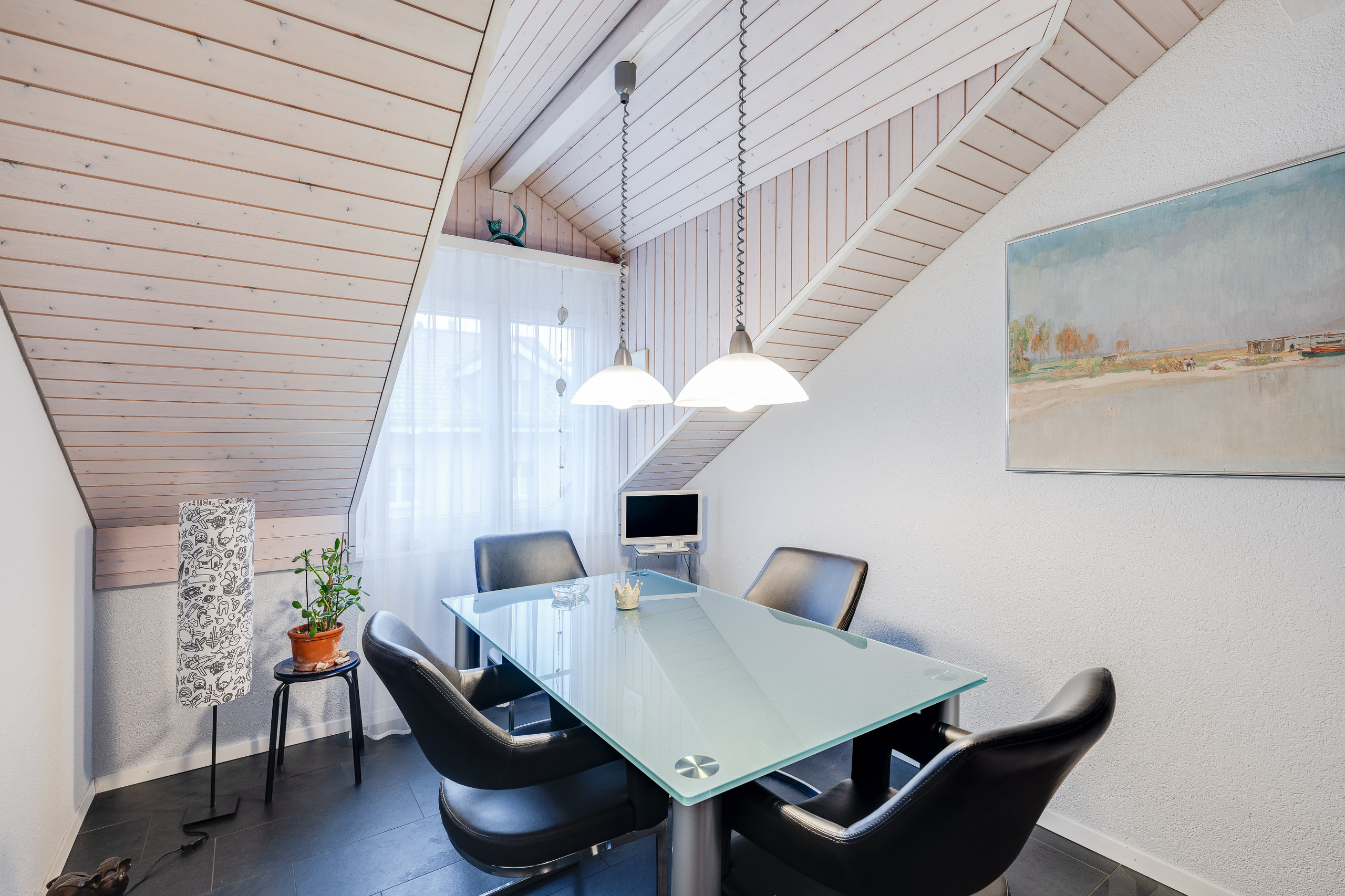 ESSZIMMER (2. ZIMMER)