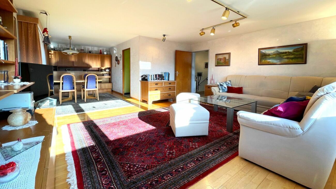 Sonniges Wohn-/Esszimmer