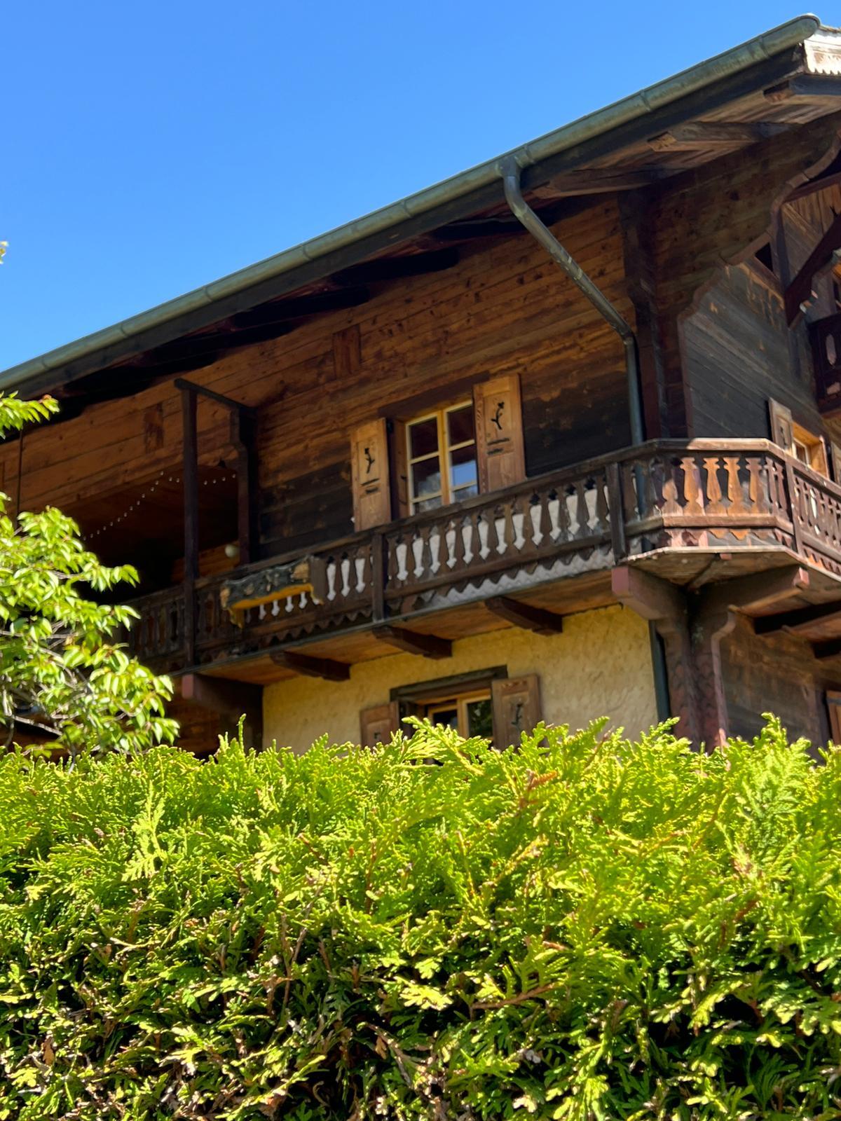 Exterior view 5