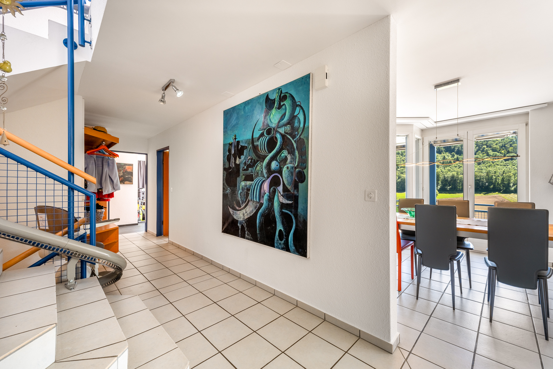 Flur mit Blick ins Esszimmer Flur mit Blick ins Esszimmer