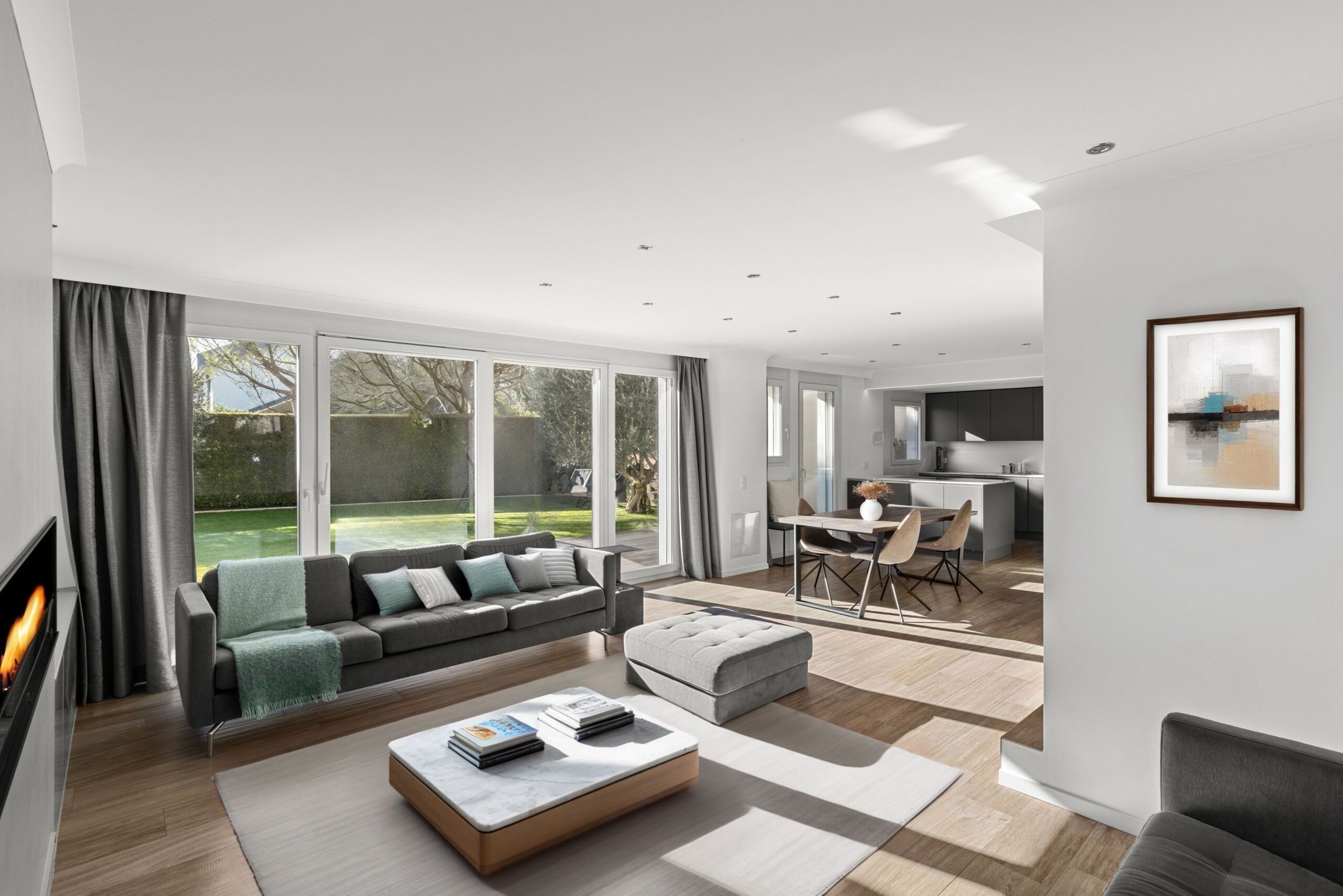 Salon avec cheminée vapeur