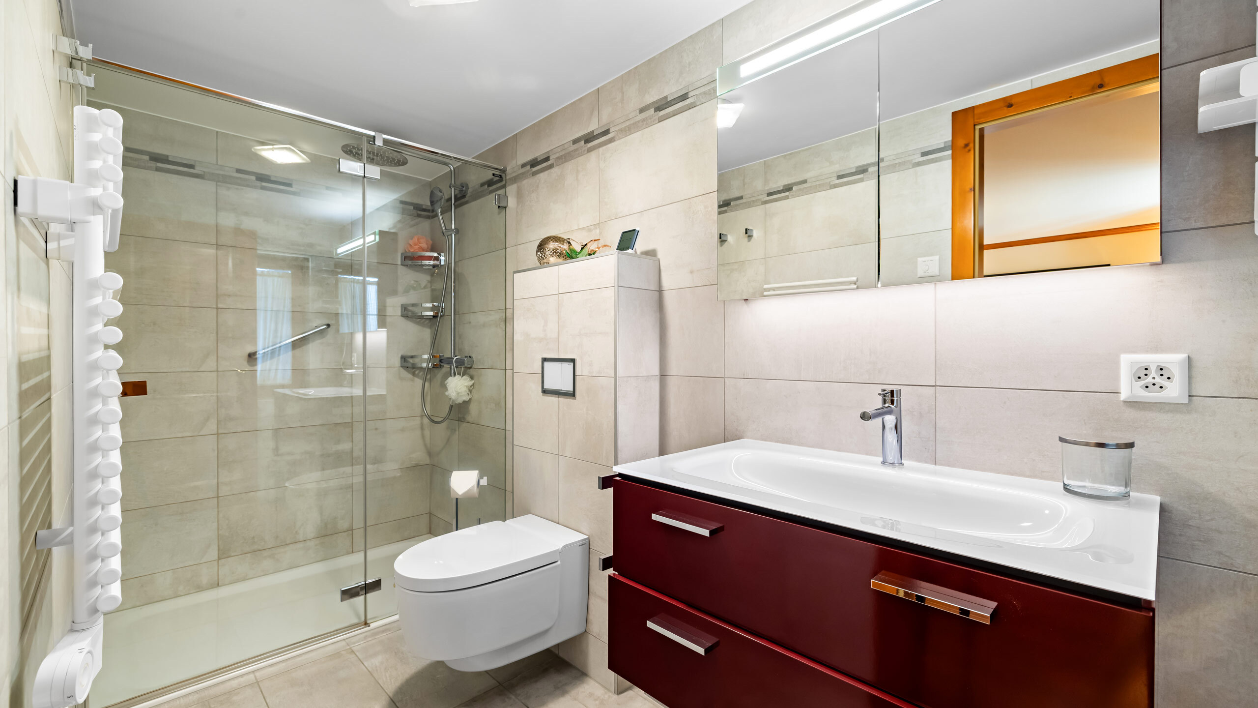 Chambre double 1 - Salle de douche Chambre double 1 - Salle de douche