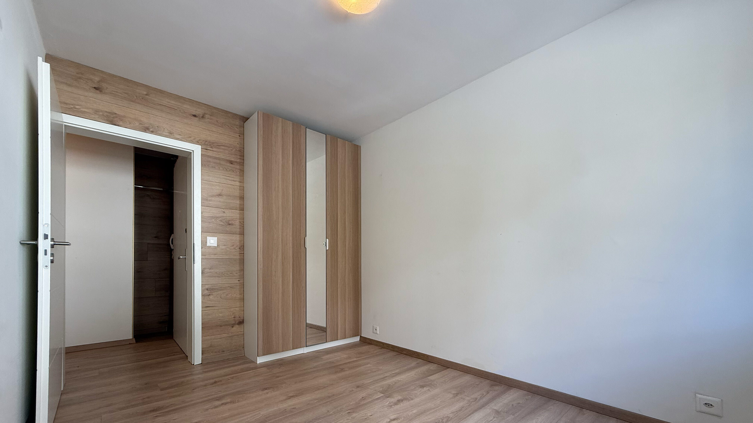 Chambre 1 - Vue 2