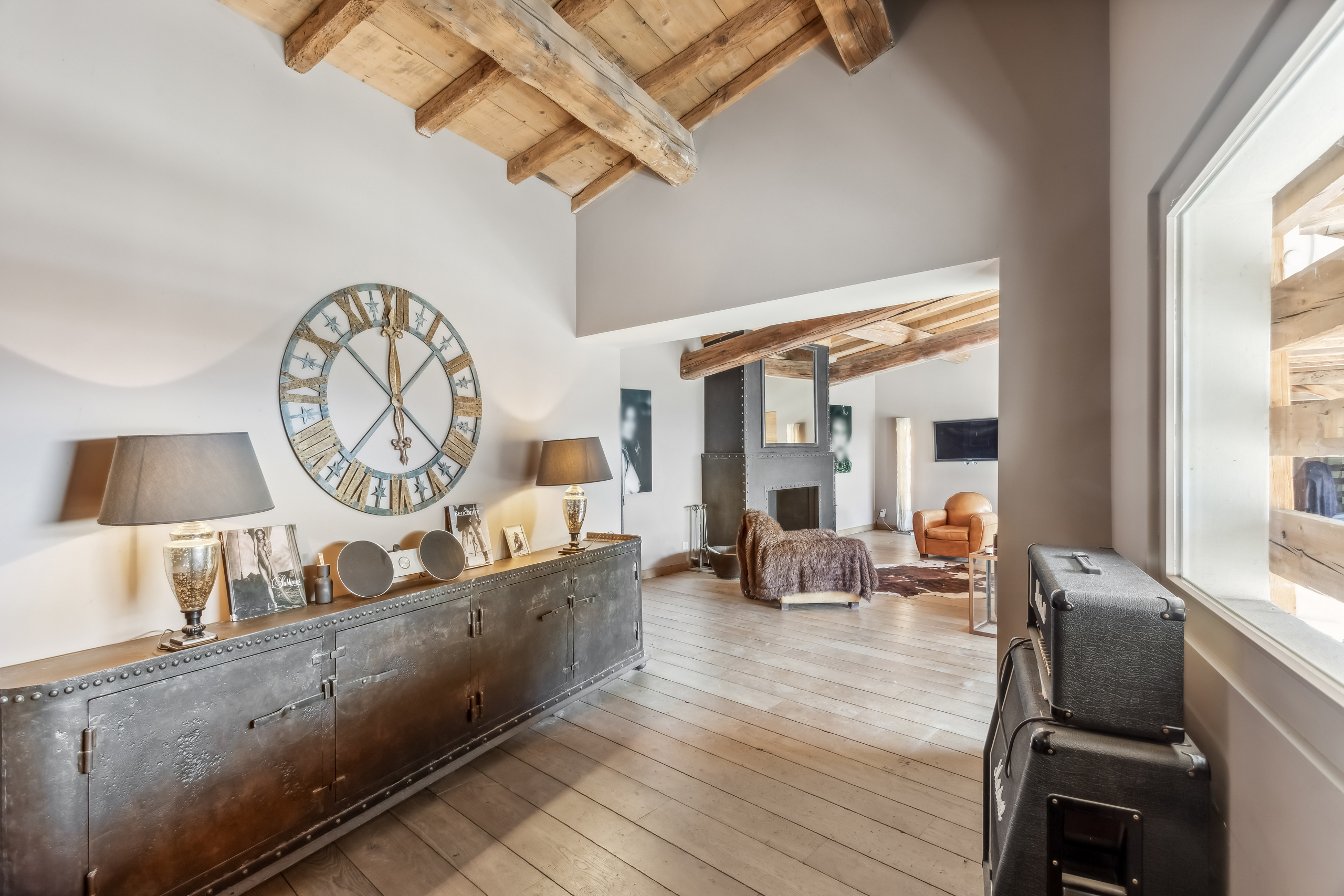 Dépendance avec cheminée Dépendance avec cheminée