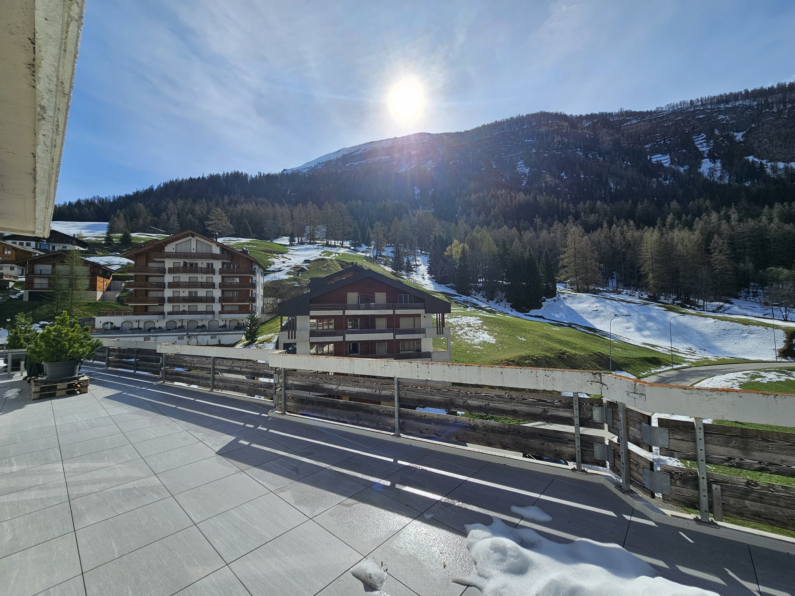 Exterior view 4