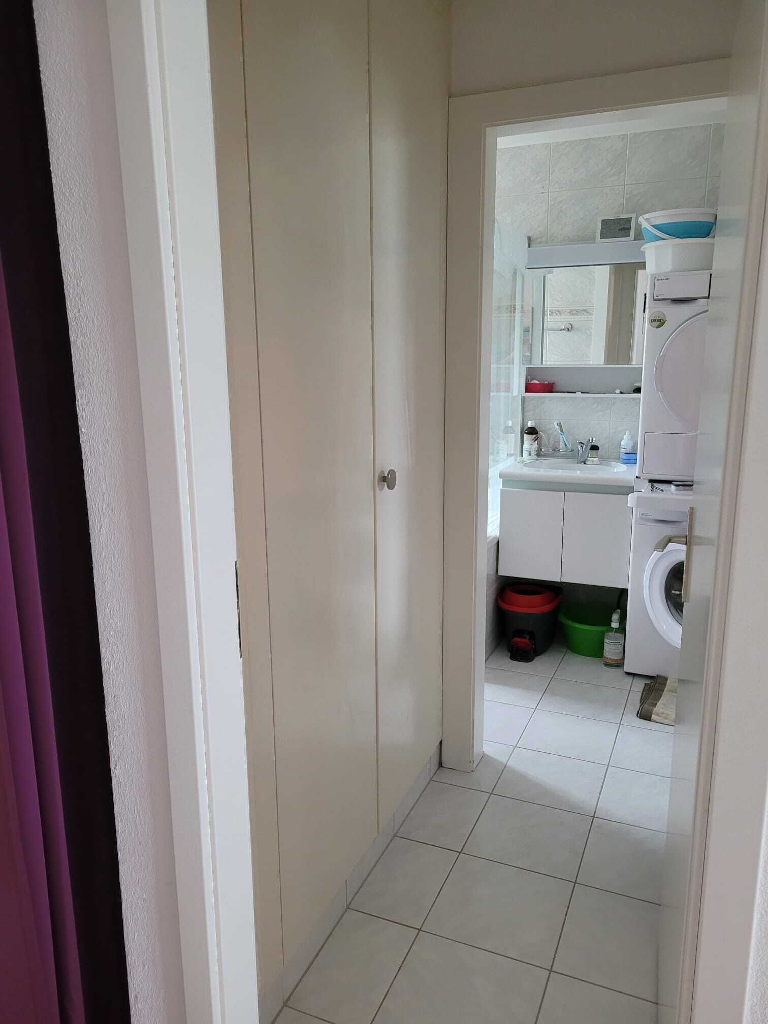 Accès sdb appt du haut Accès sdb appt du haut