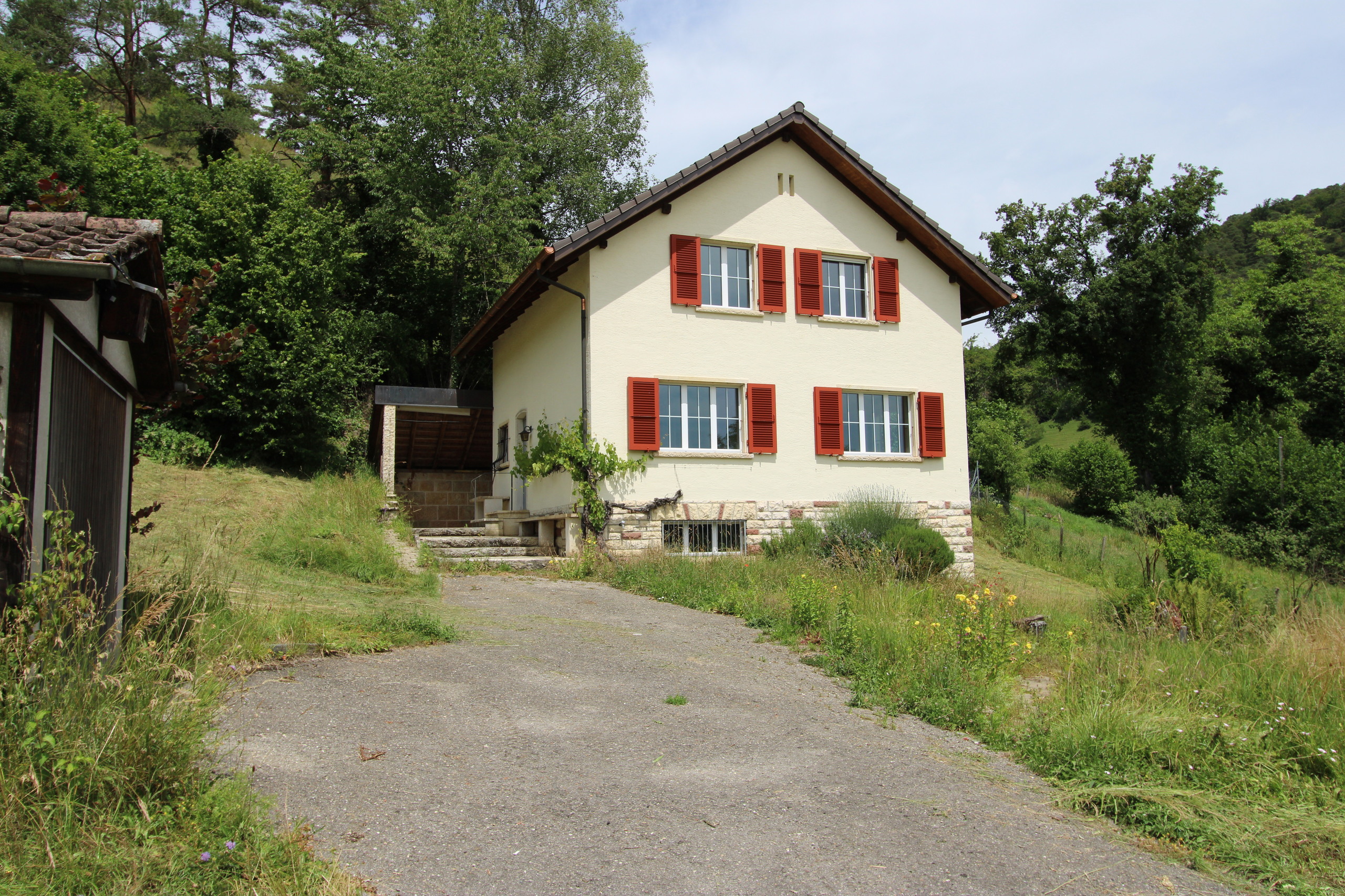 Exterior view 2