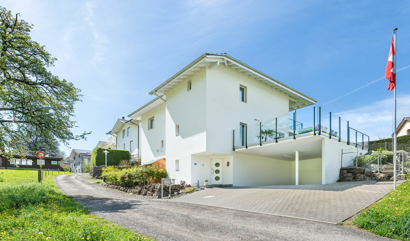 Weitere Fotos unter www.dv-immo.ch Weitere Fotos unter www.dv-immo.ch