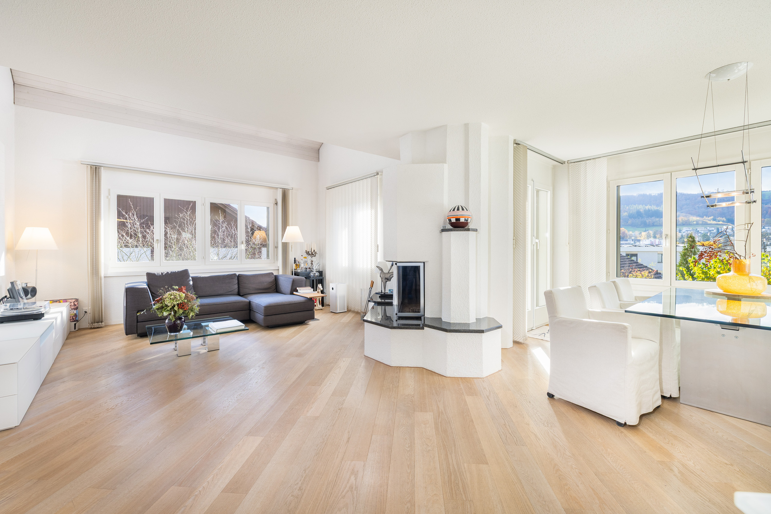 Interior view 2