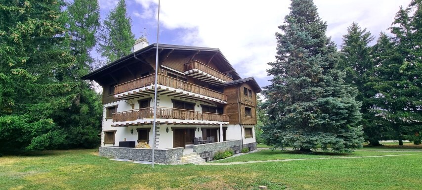 Exterior view 1
