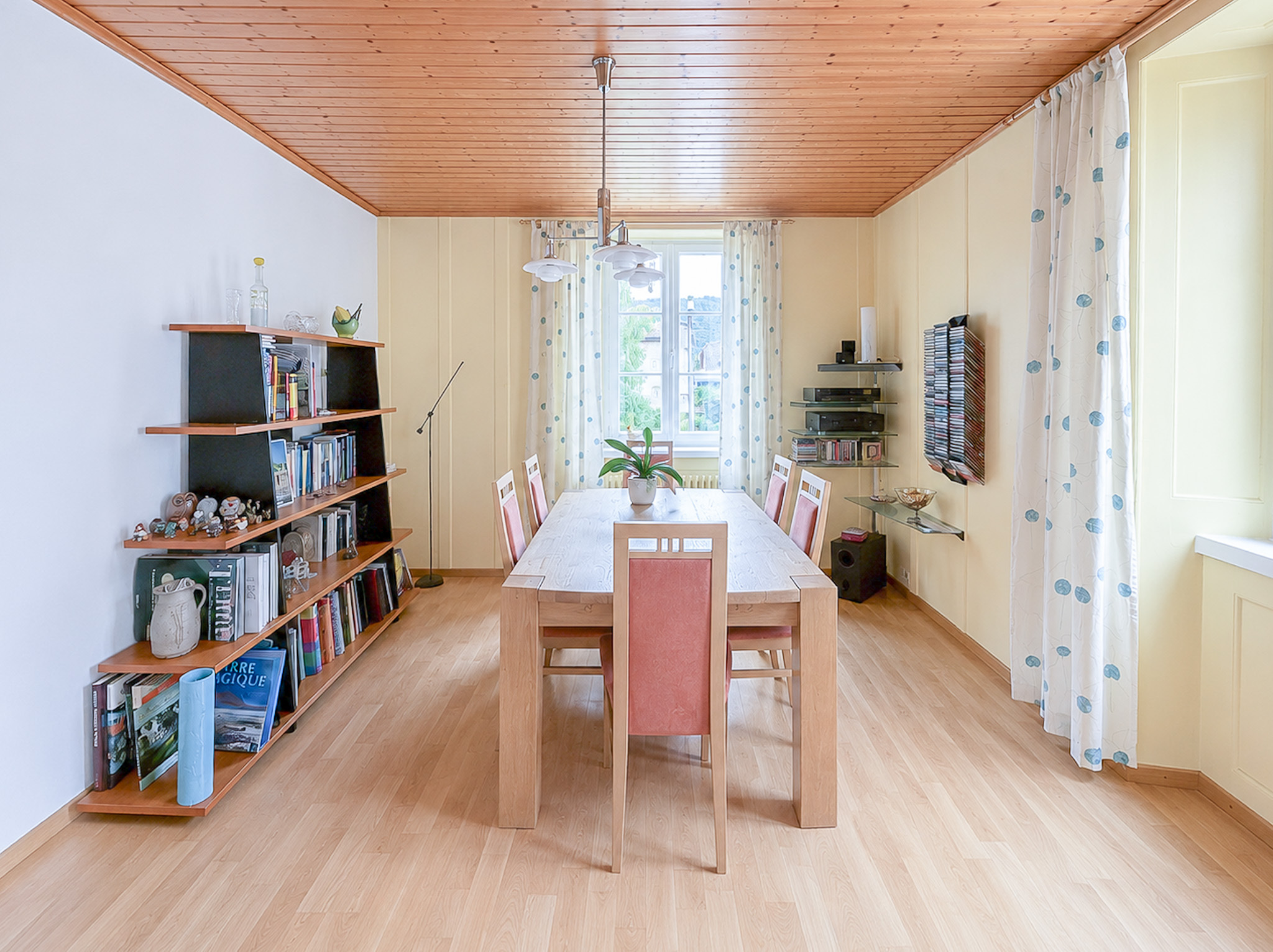 Rez-de-chaussée, salle à manger