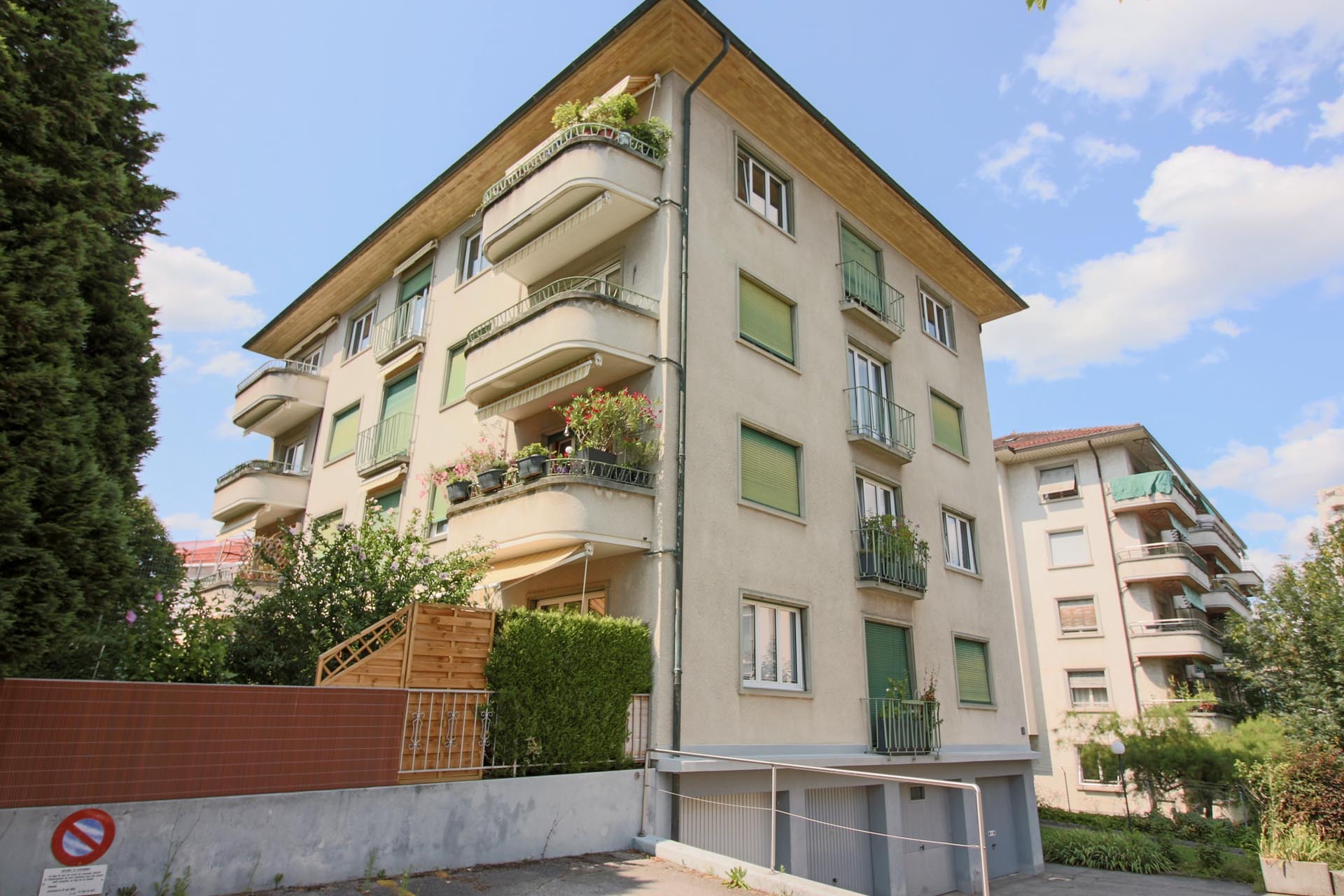 Façade
