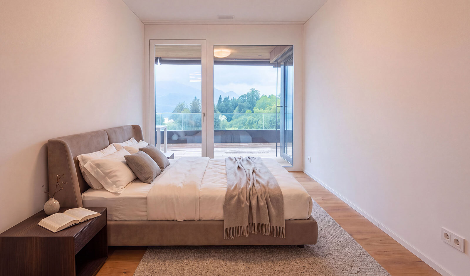Interior view 3