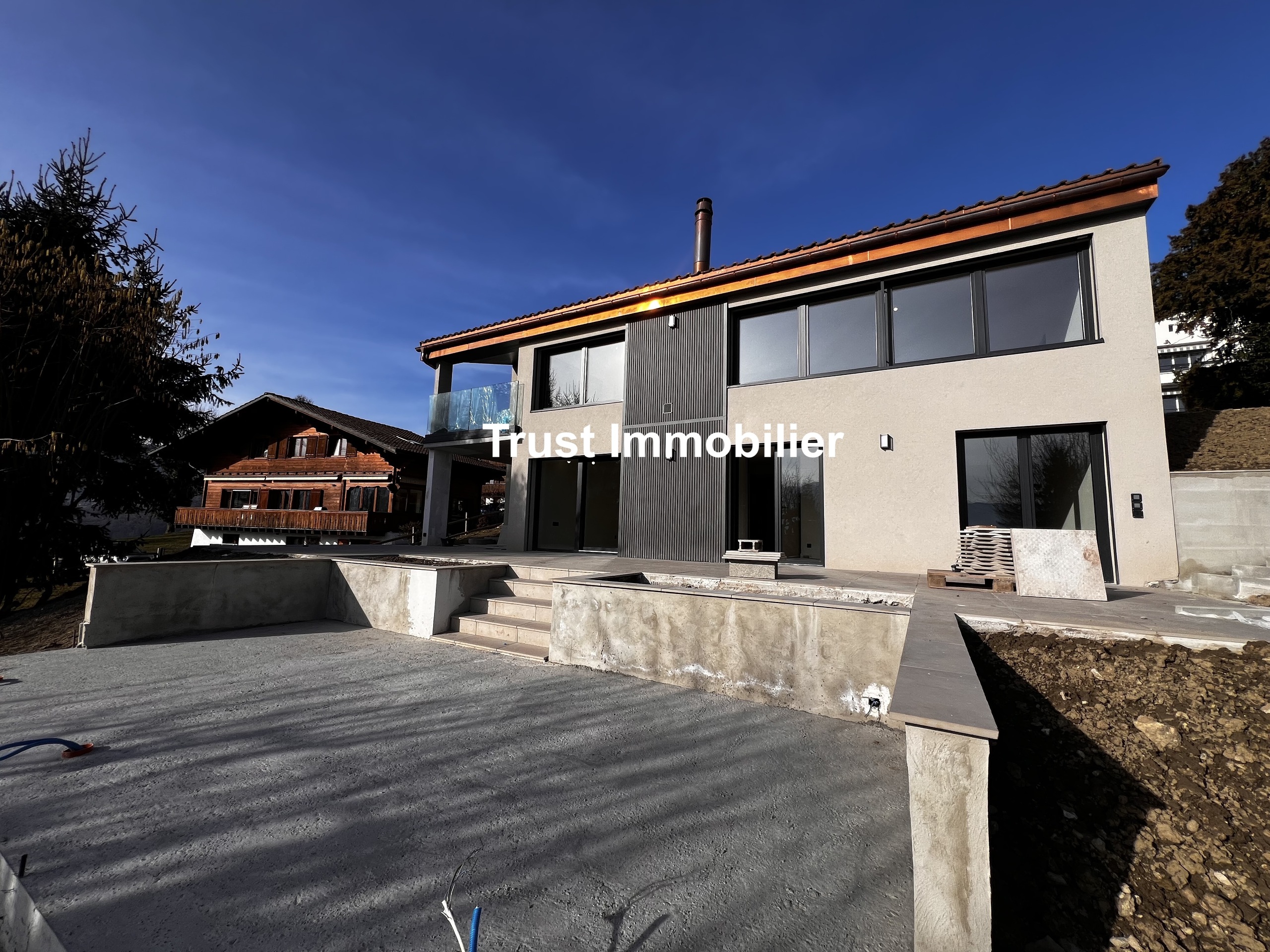 Exterior view 3