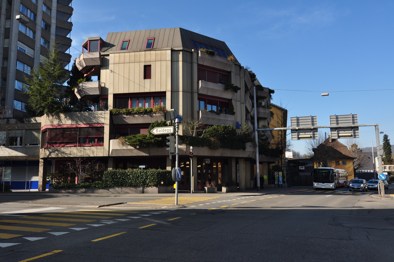 Wohn- und Geschäftshaus