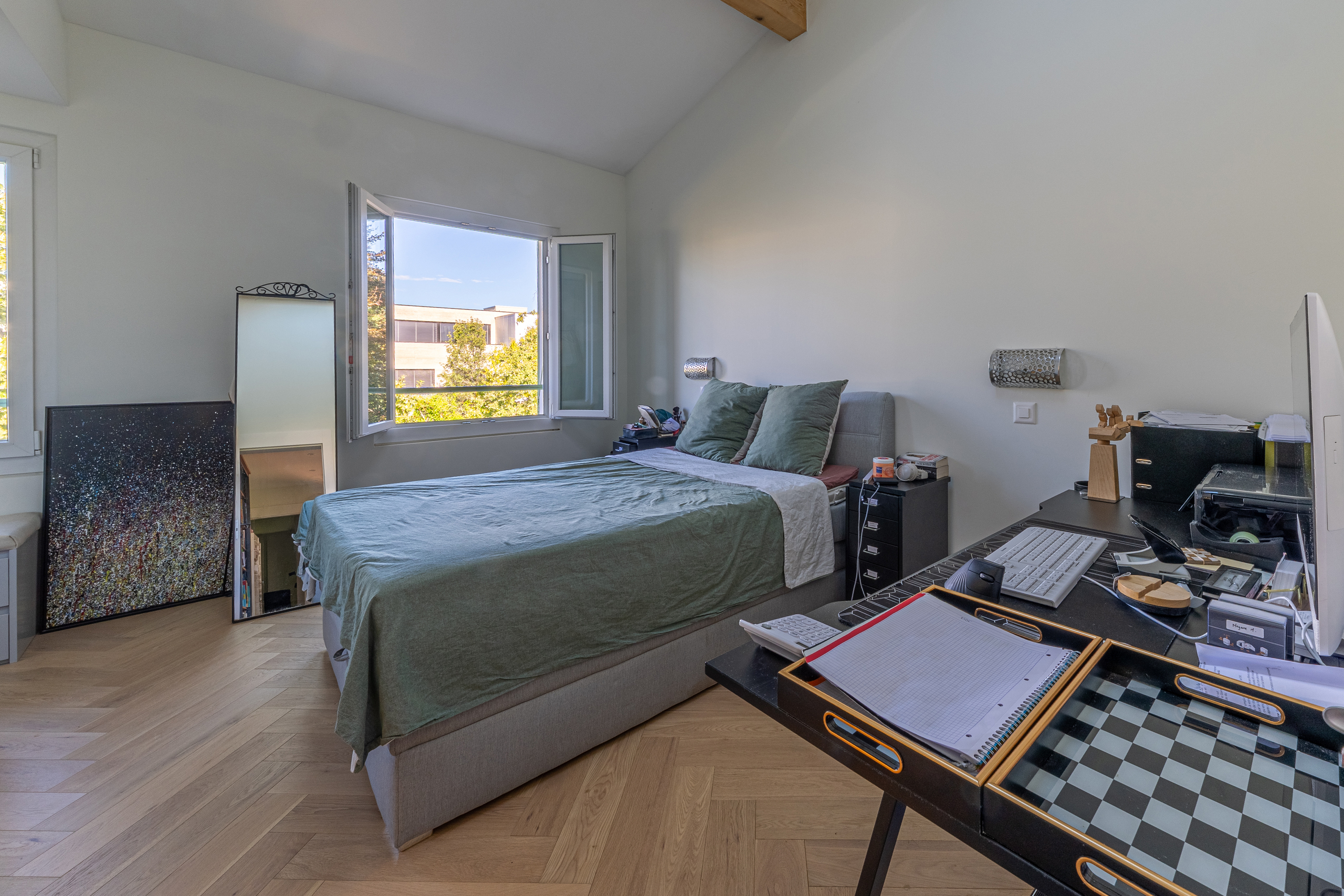 Interior view 6