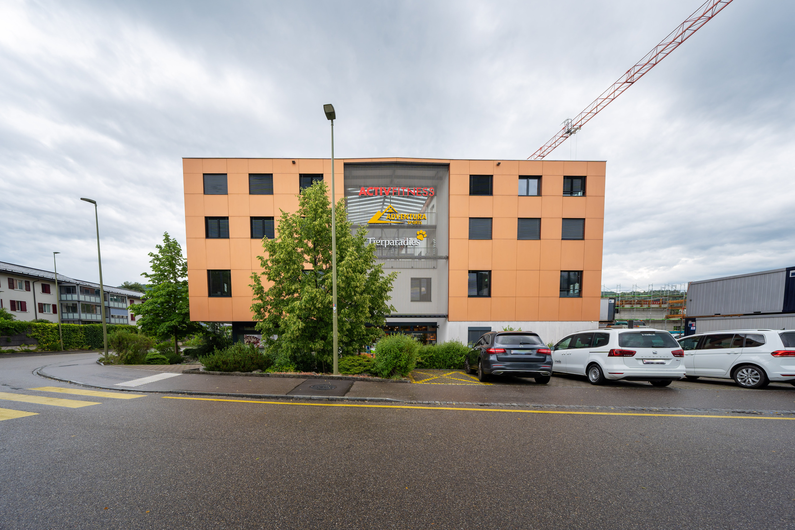 Exterior view 2