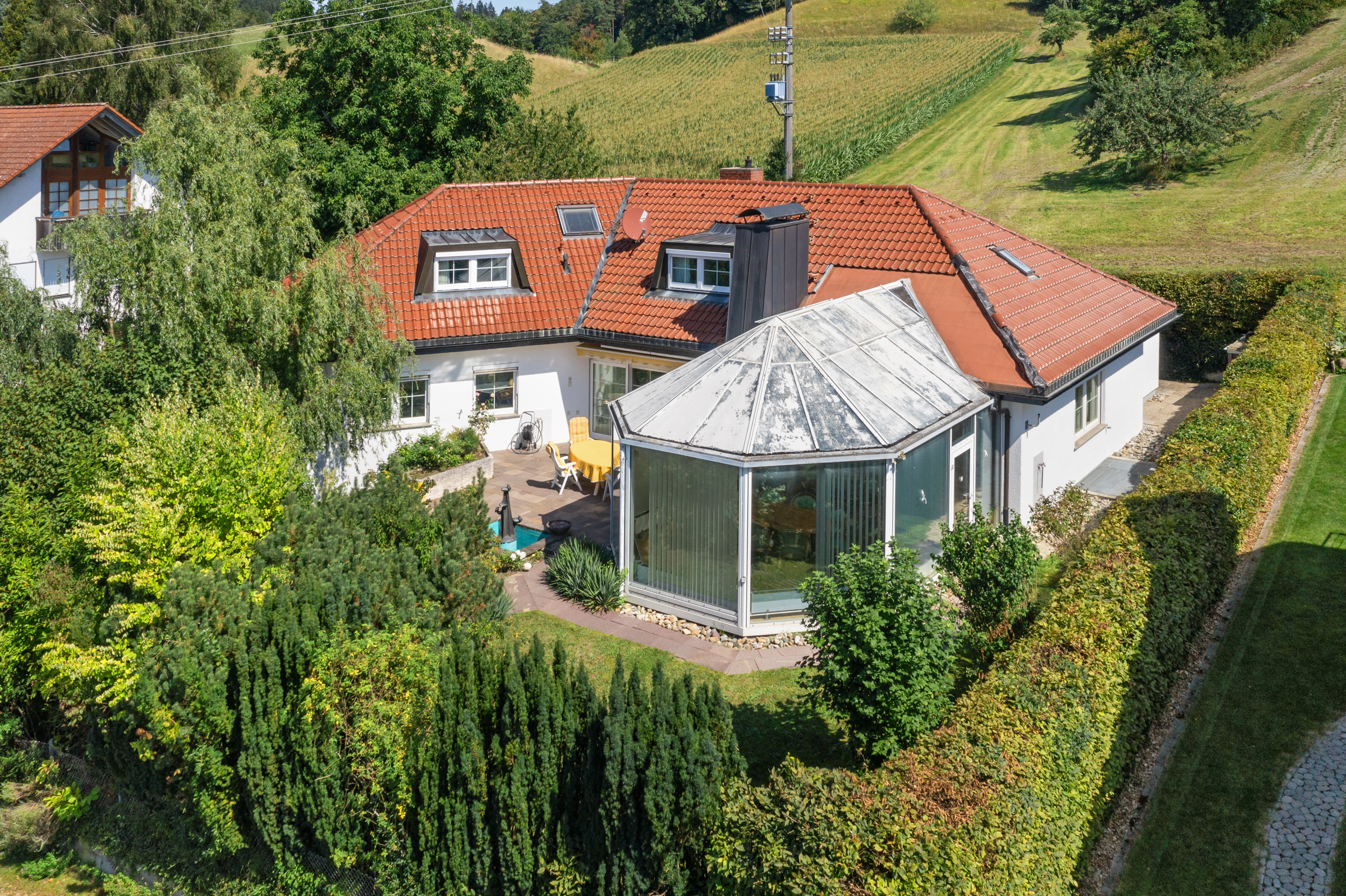 Die Herrschaftliche Villa mit Einliegerwohnung und Wellnessbereich.