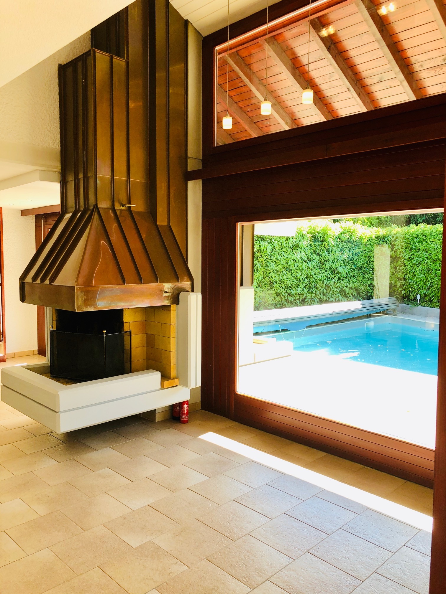 Interior view 4