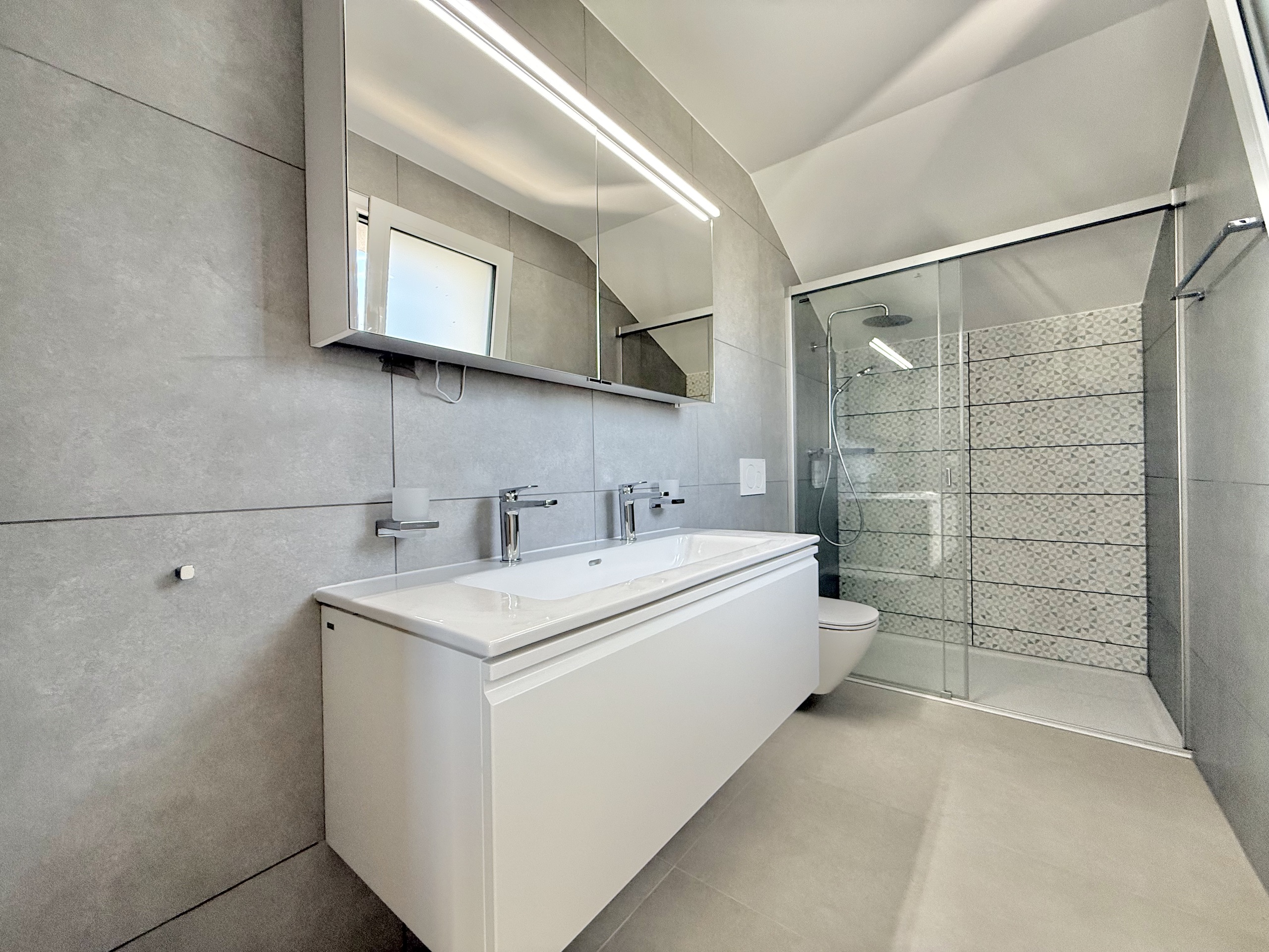 1er étage:  salle de bain parentale