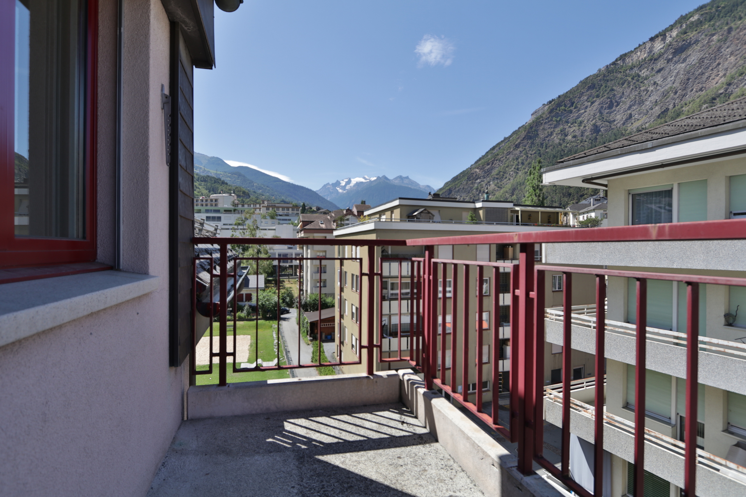 Exterior view 8