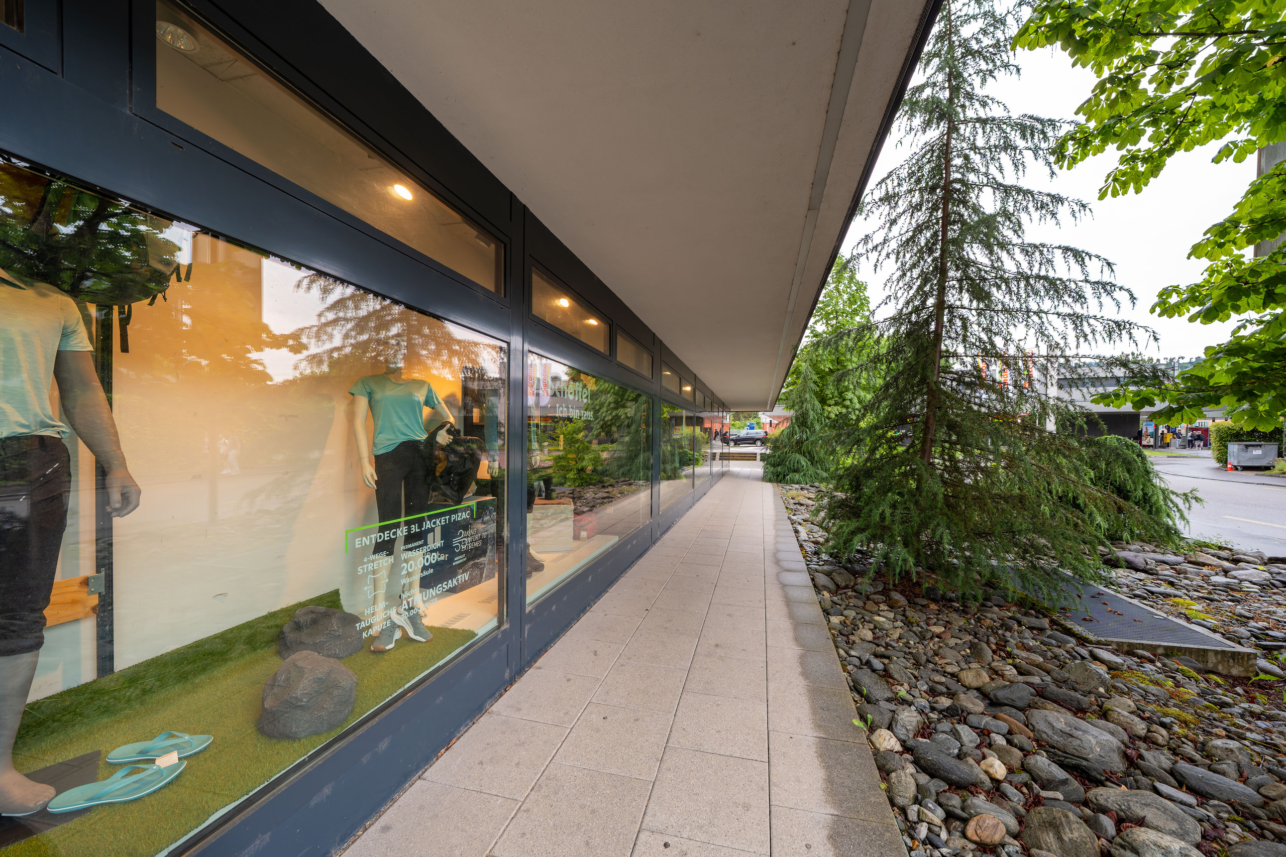 Exterior view 4