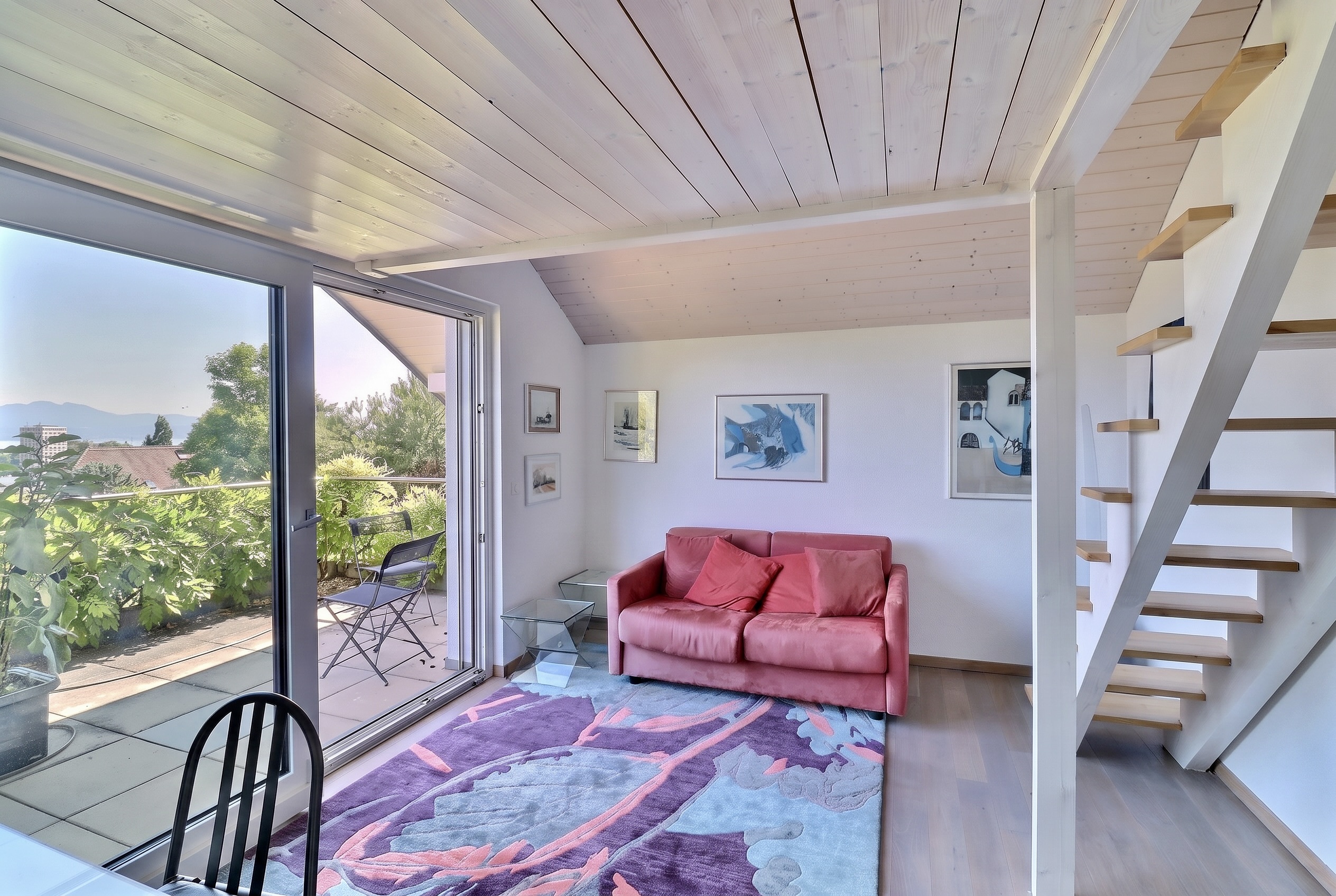 Interior view 6