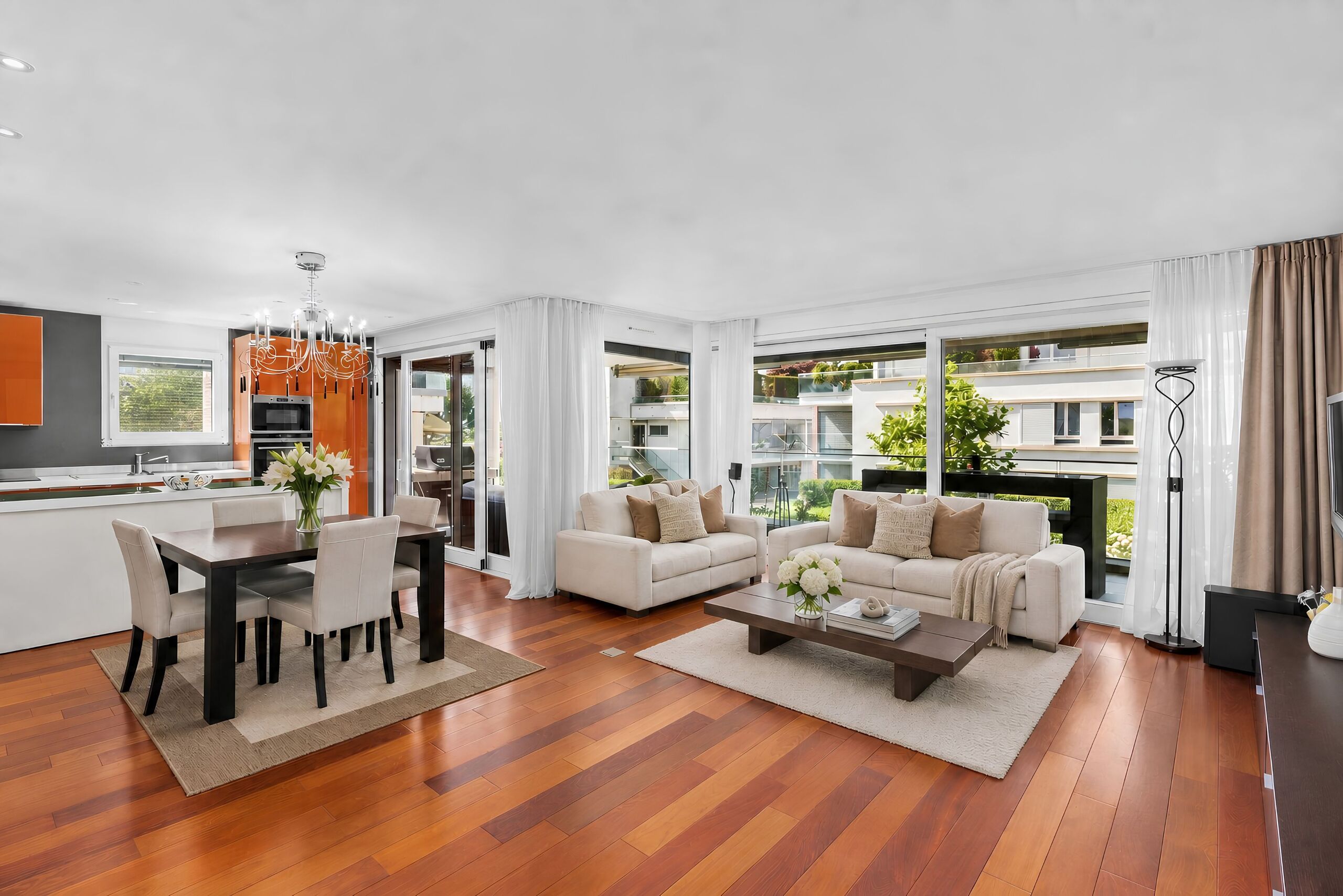 Belle pièce à vivre avec accès au balcon de 38 m2 Belle pièce à vivre avec accès au balcon de 38 m2