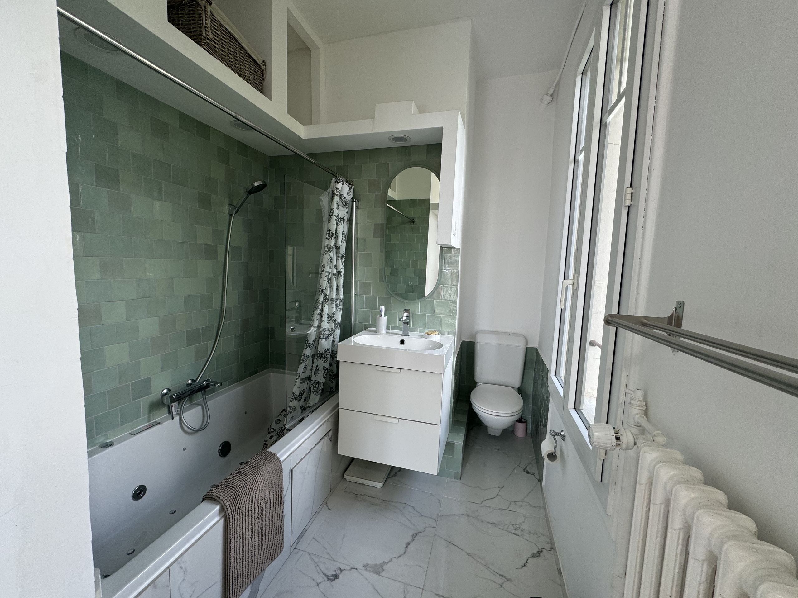 Interior view 4